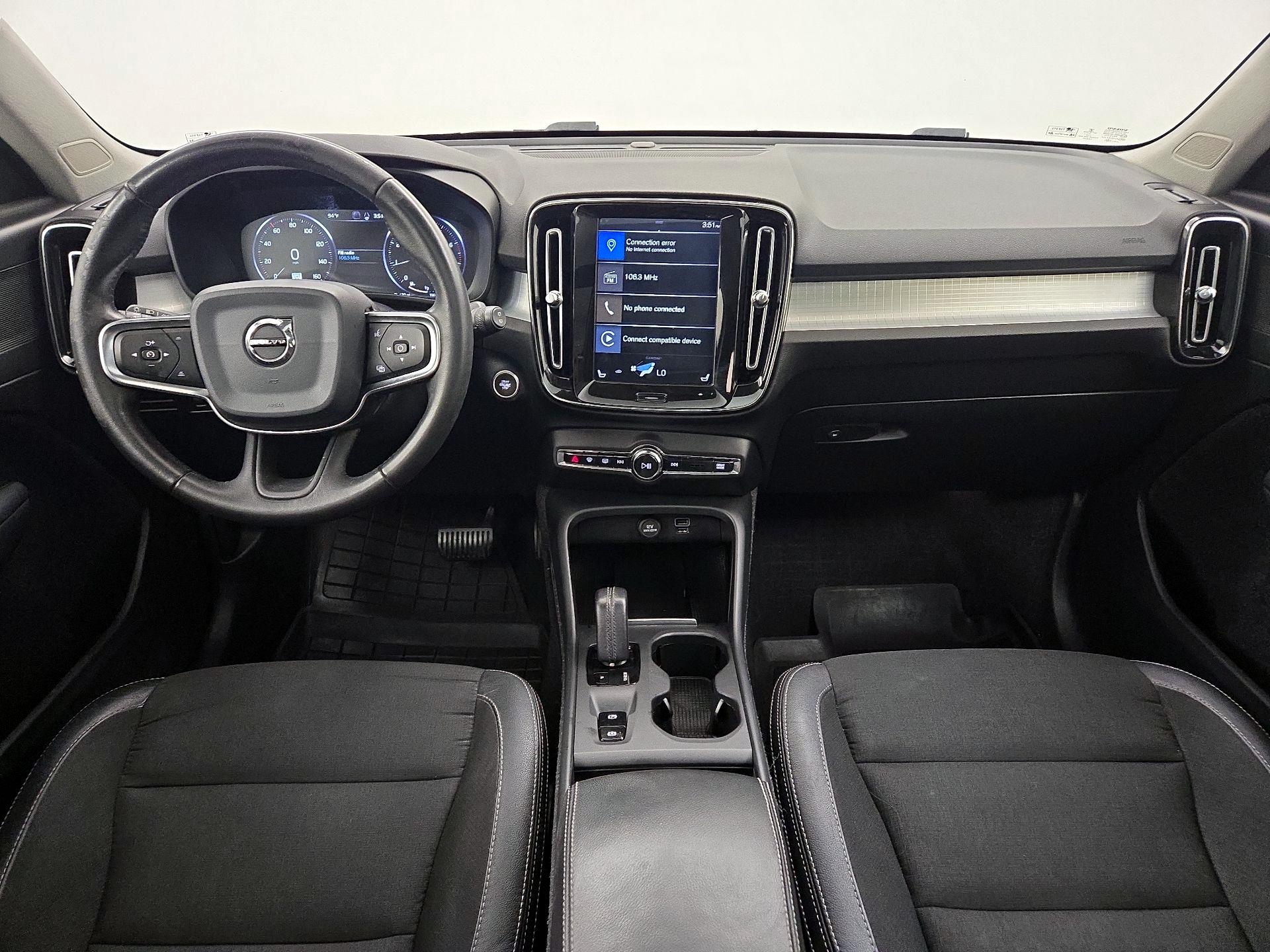 Thumbnail: 2020 Volvo XC40 - 9