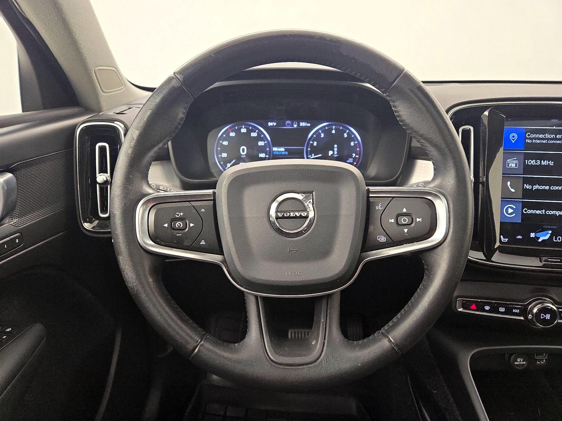 Thumbnail: 2020 Volvo XC40 - 10