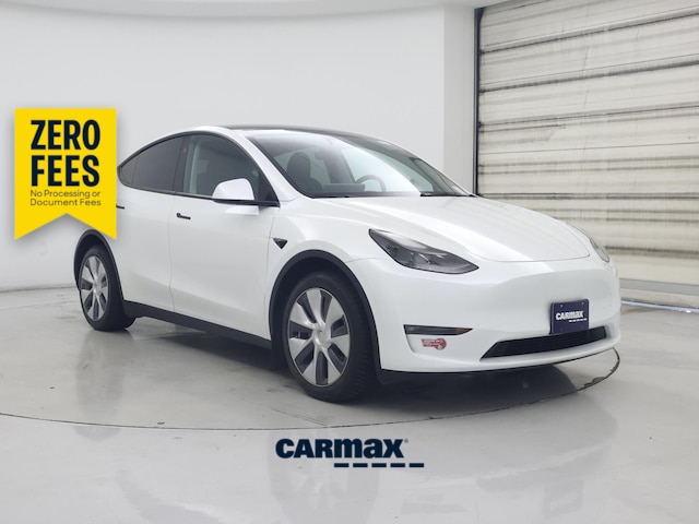 White 2023 Tesla Model Y Long Range AWD SUV / Crossover All-Wheel Drive Automatic