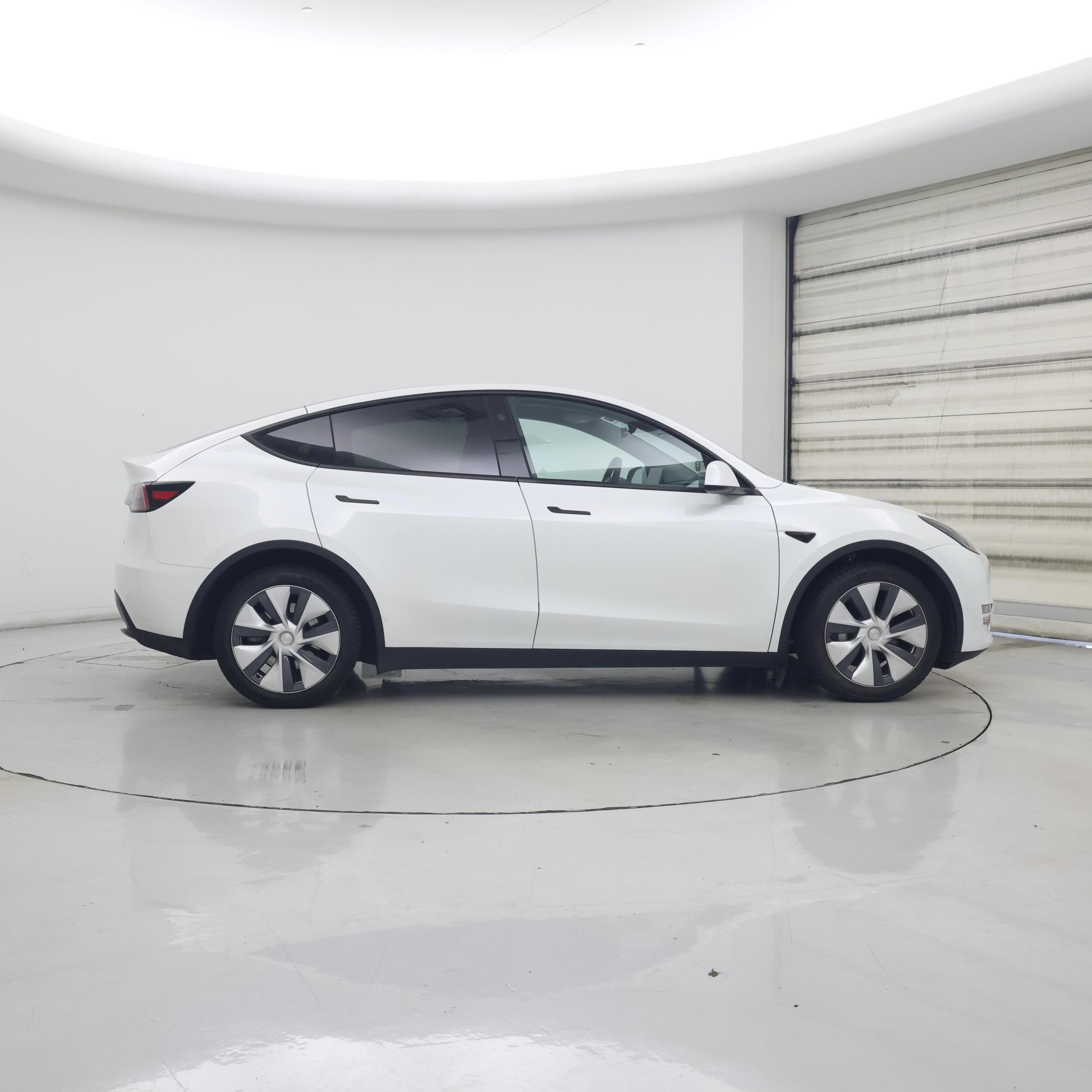 Thumbnail: 2023 Tesla Model Y - 7