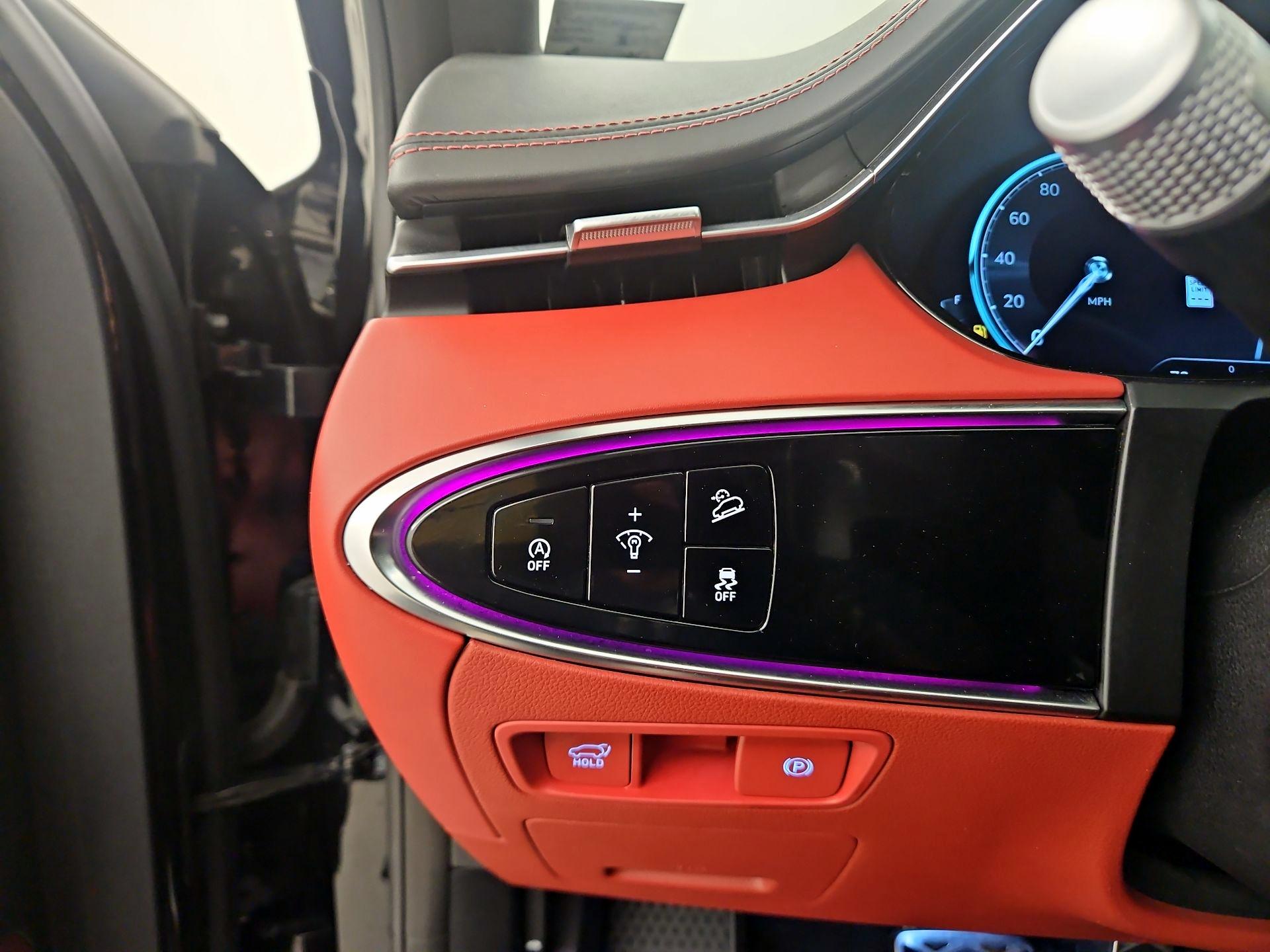 Thumbnail: 2023 Genesis GV70 - 13