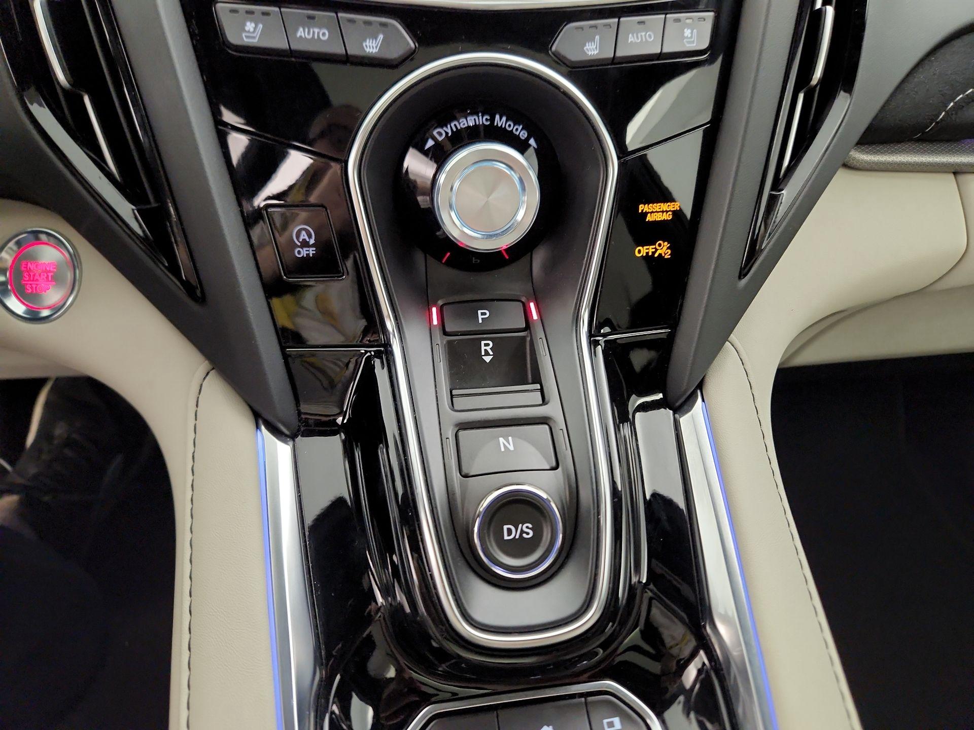 Thumbnail: 2025 Acura RDX - 18
