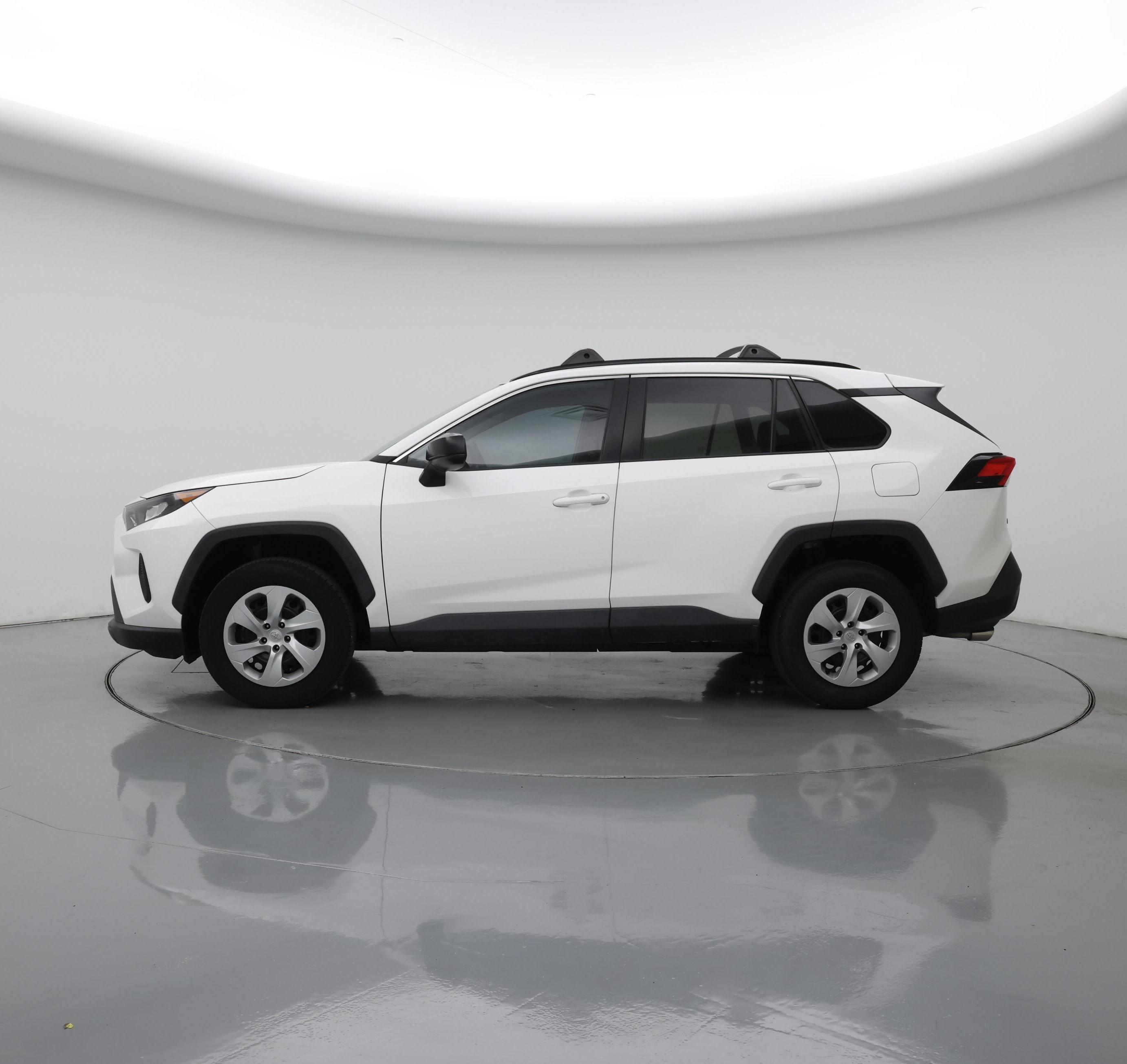 Thumbnail: 2021 Toyota RAV4 - 3