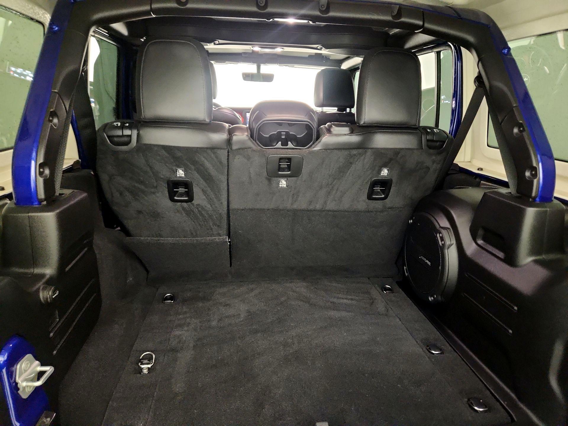 Thumbnail: 2019 Jeep Wrangler - 20