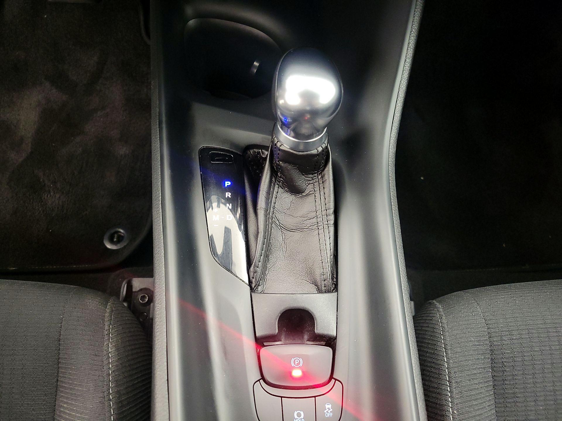 Thumbnail: 2018 Toyota C-HR - 17