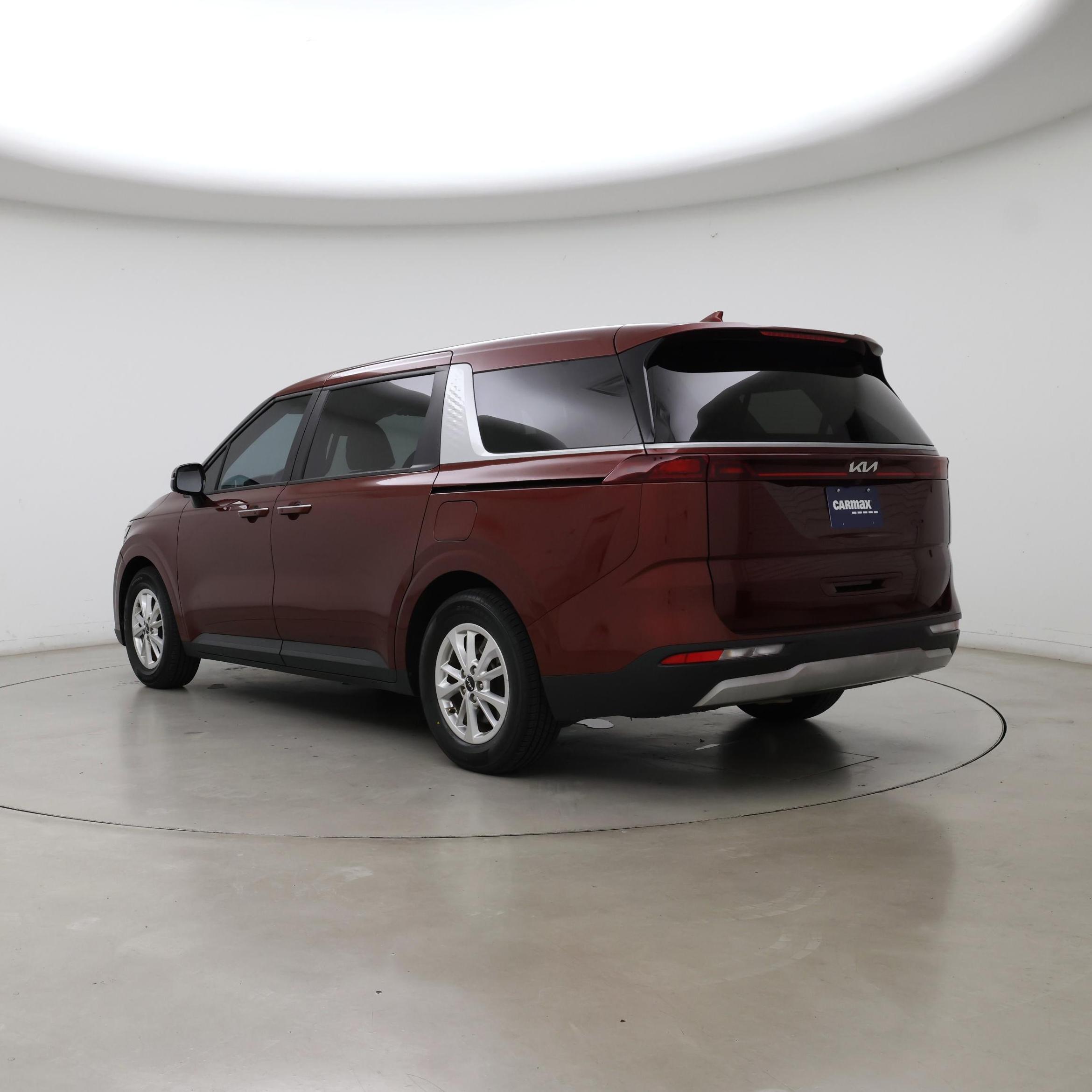 Thumbnail: 2023 Kia Carnival - 2