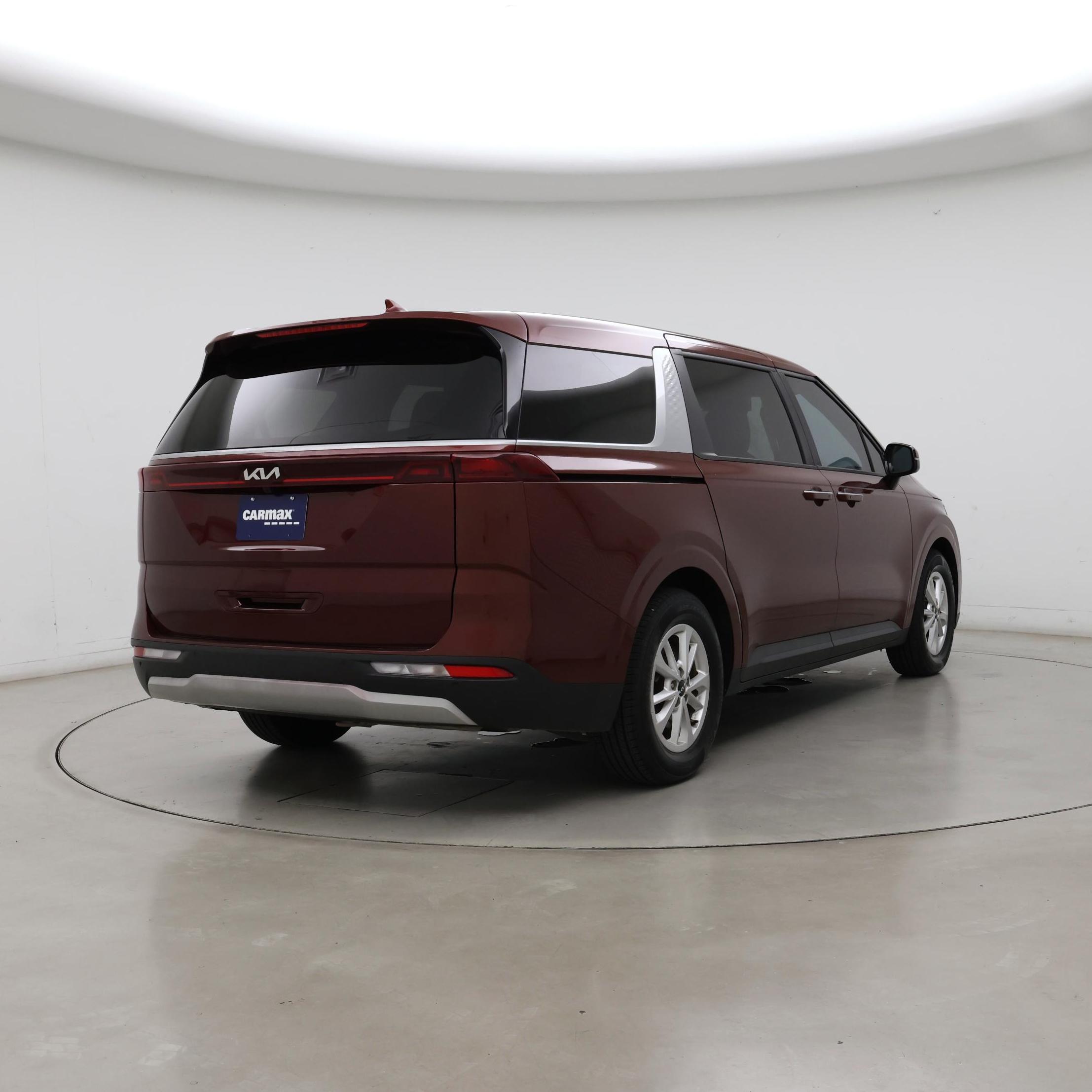 Thumbnail: 2023 Kia Carnival - 8