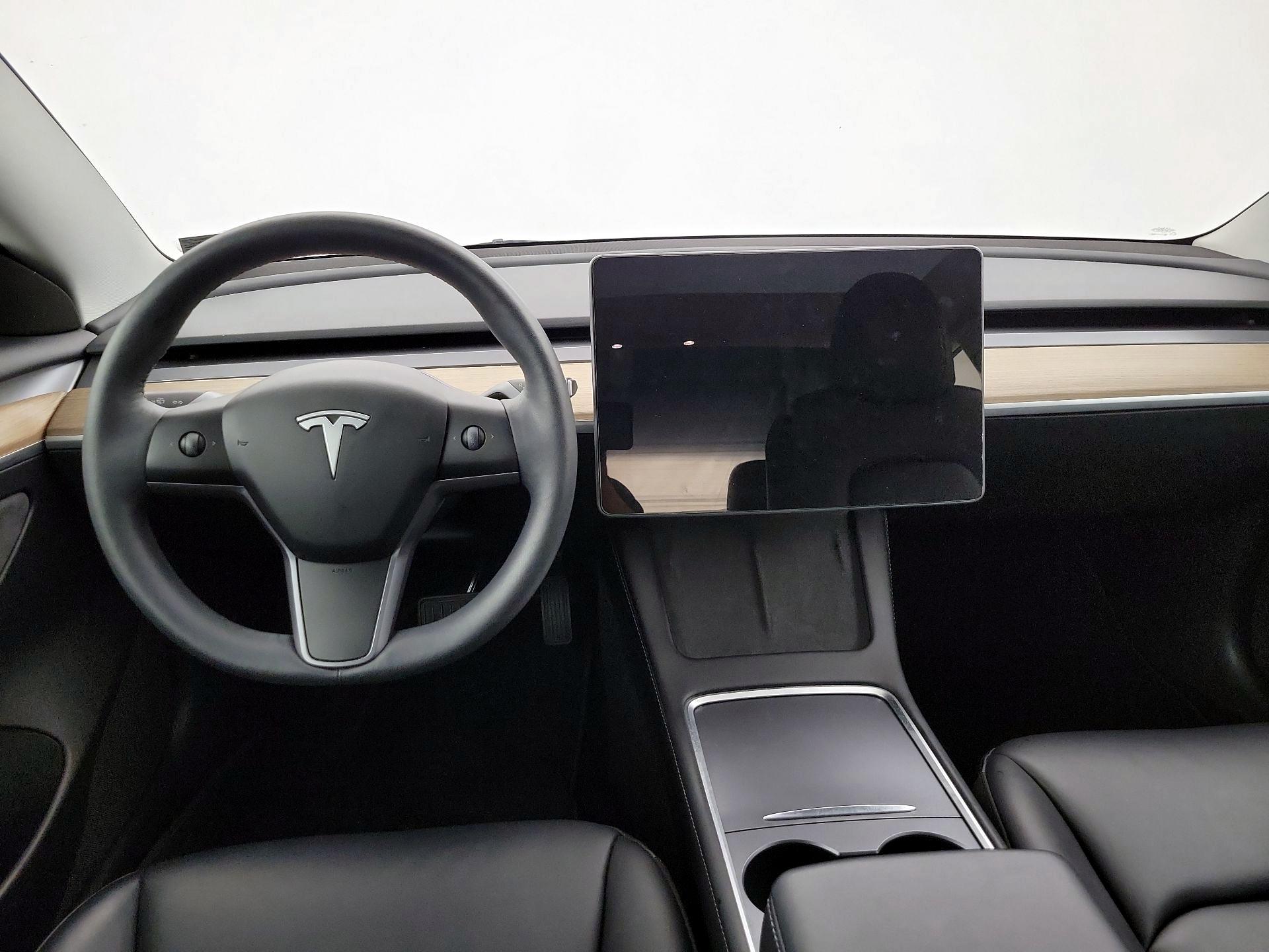 Thumbnail: 2023 Tesla Model 3 - 9