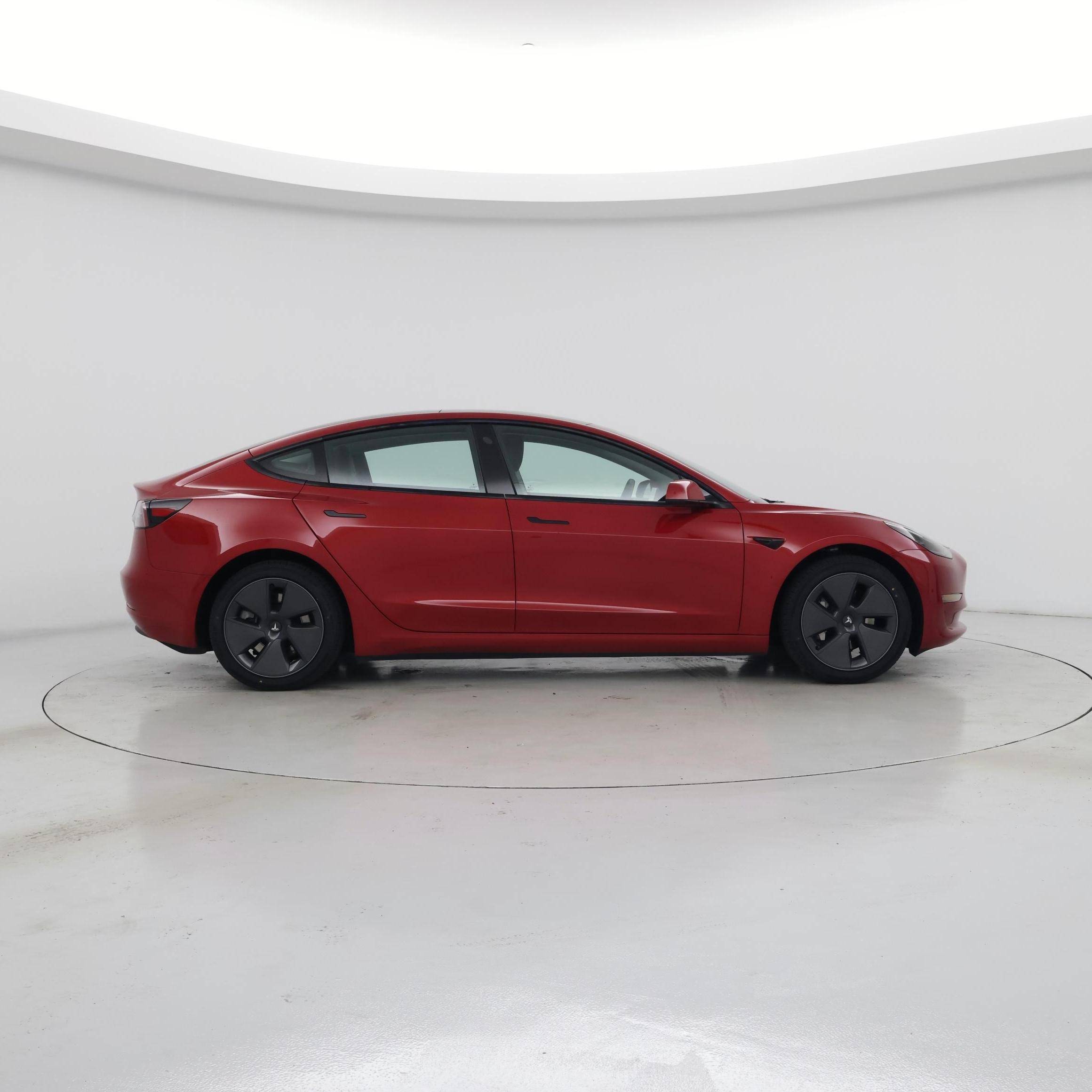Thumbnail: 2023 Tesla Model 3 - 7