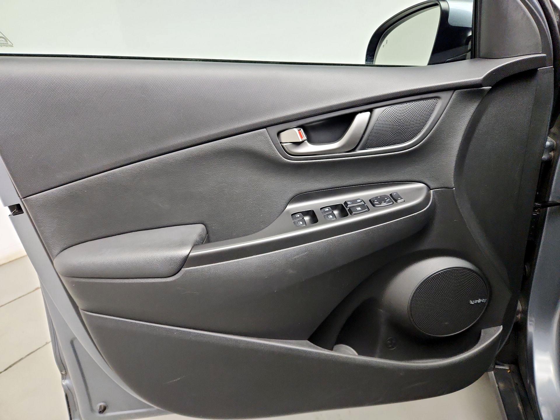 Thumbnail: 2020 Hyundai Kona - 12