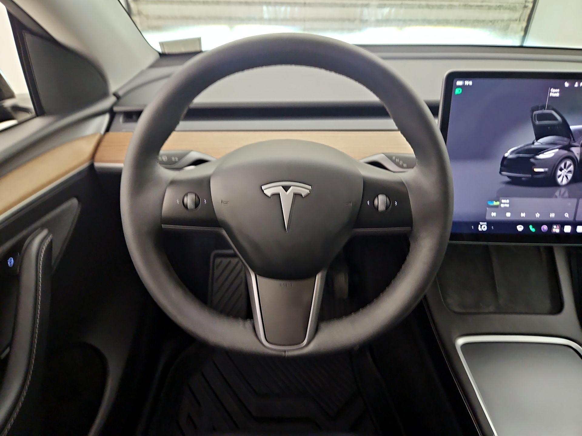 Thumbnail: 2024 Tesla Model Y - 10