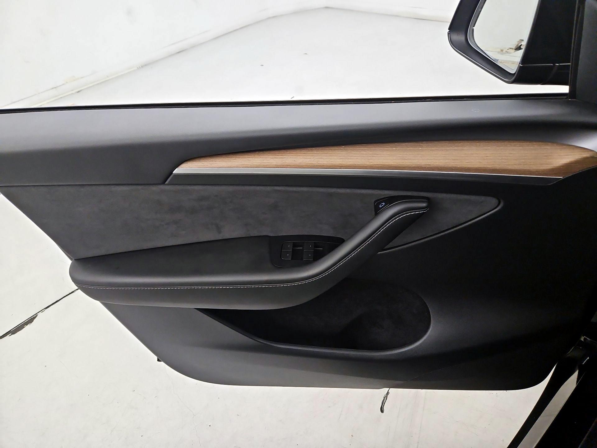 Thumbnail: 2024 Tesla Model Y - 12
