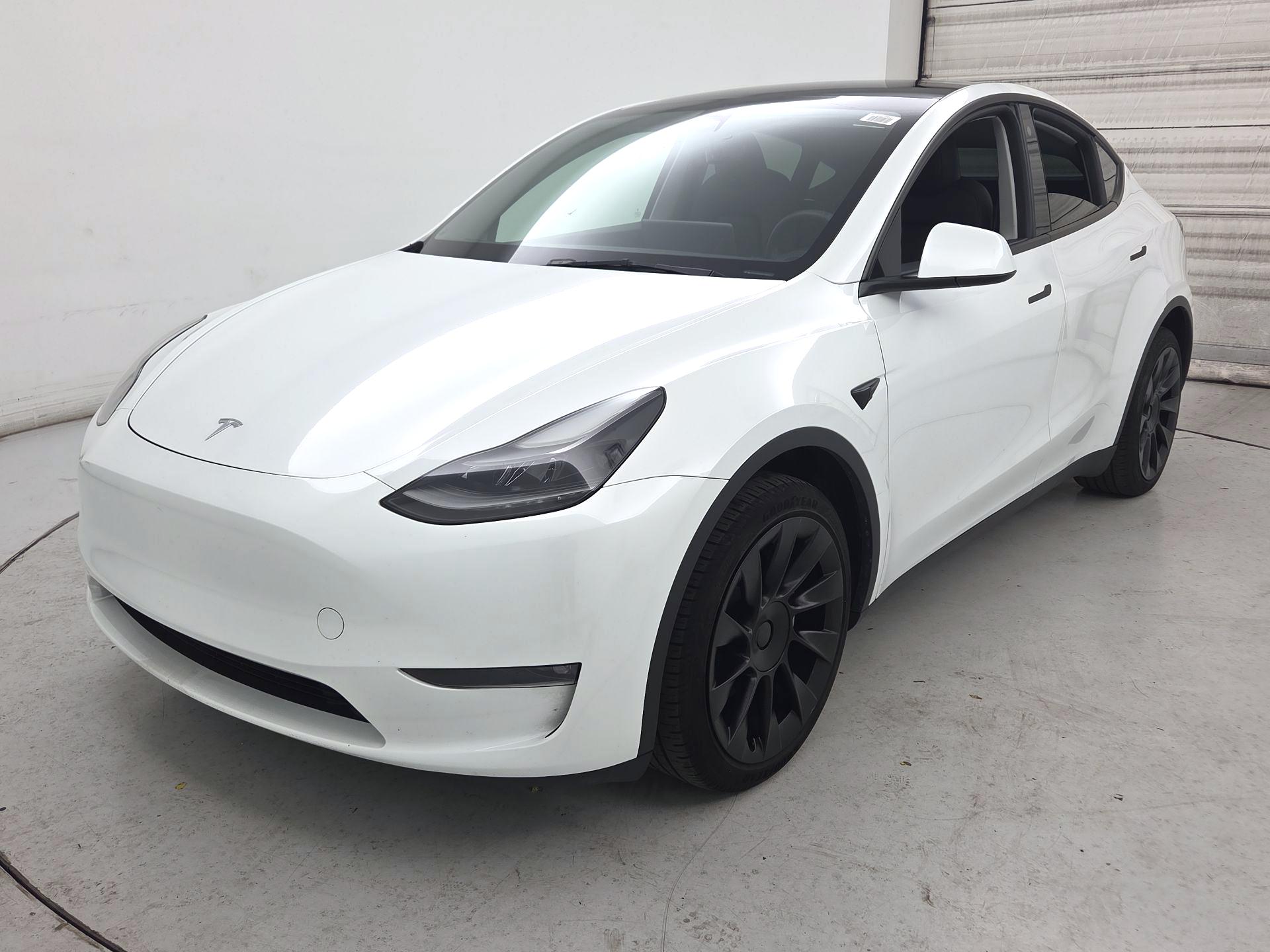 Thumbnail: 2023 Tesla Model Y - 3