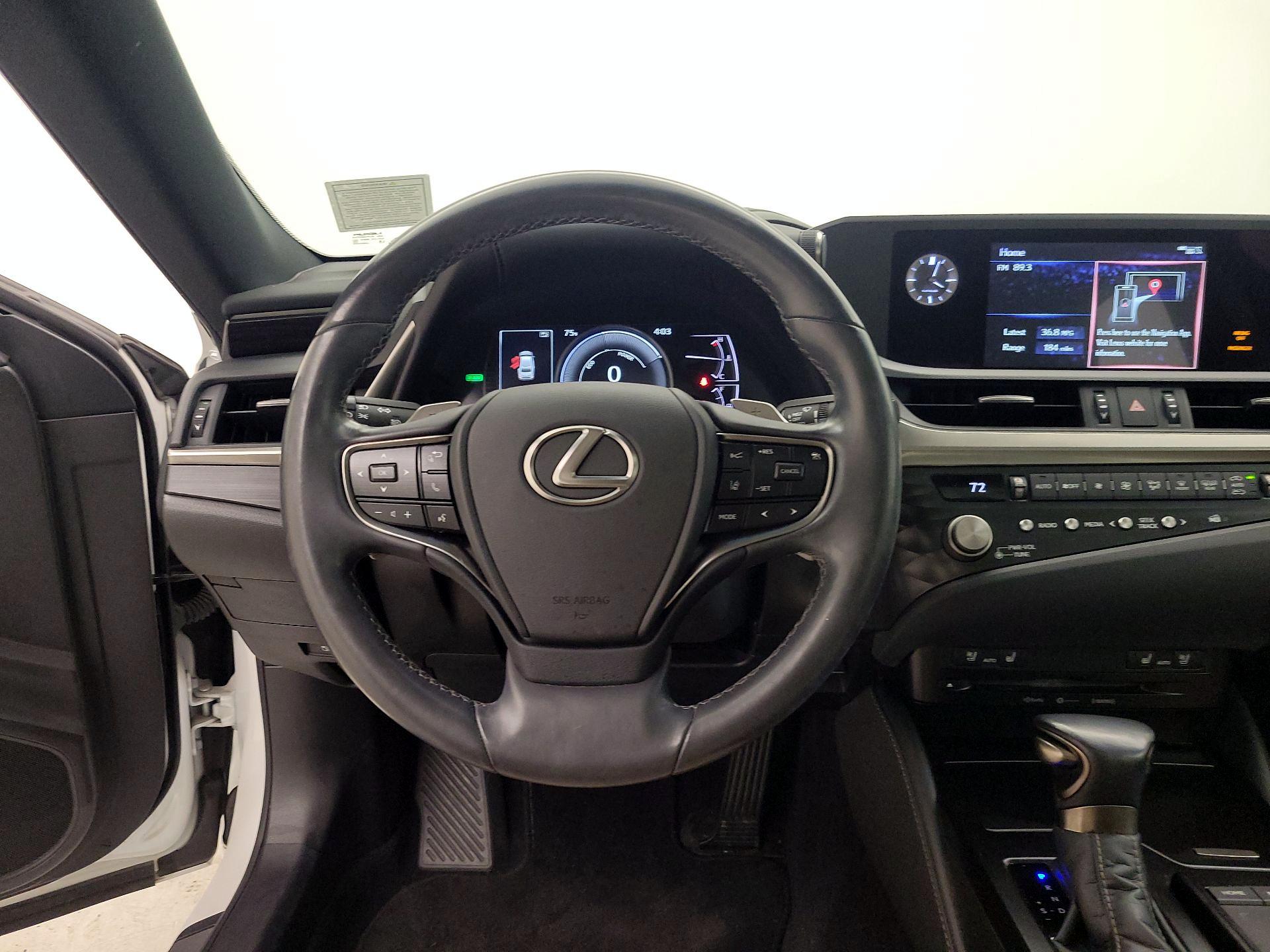 Thumbnail: 2021 Lexus ES - 10