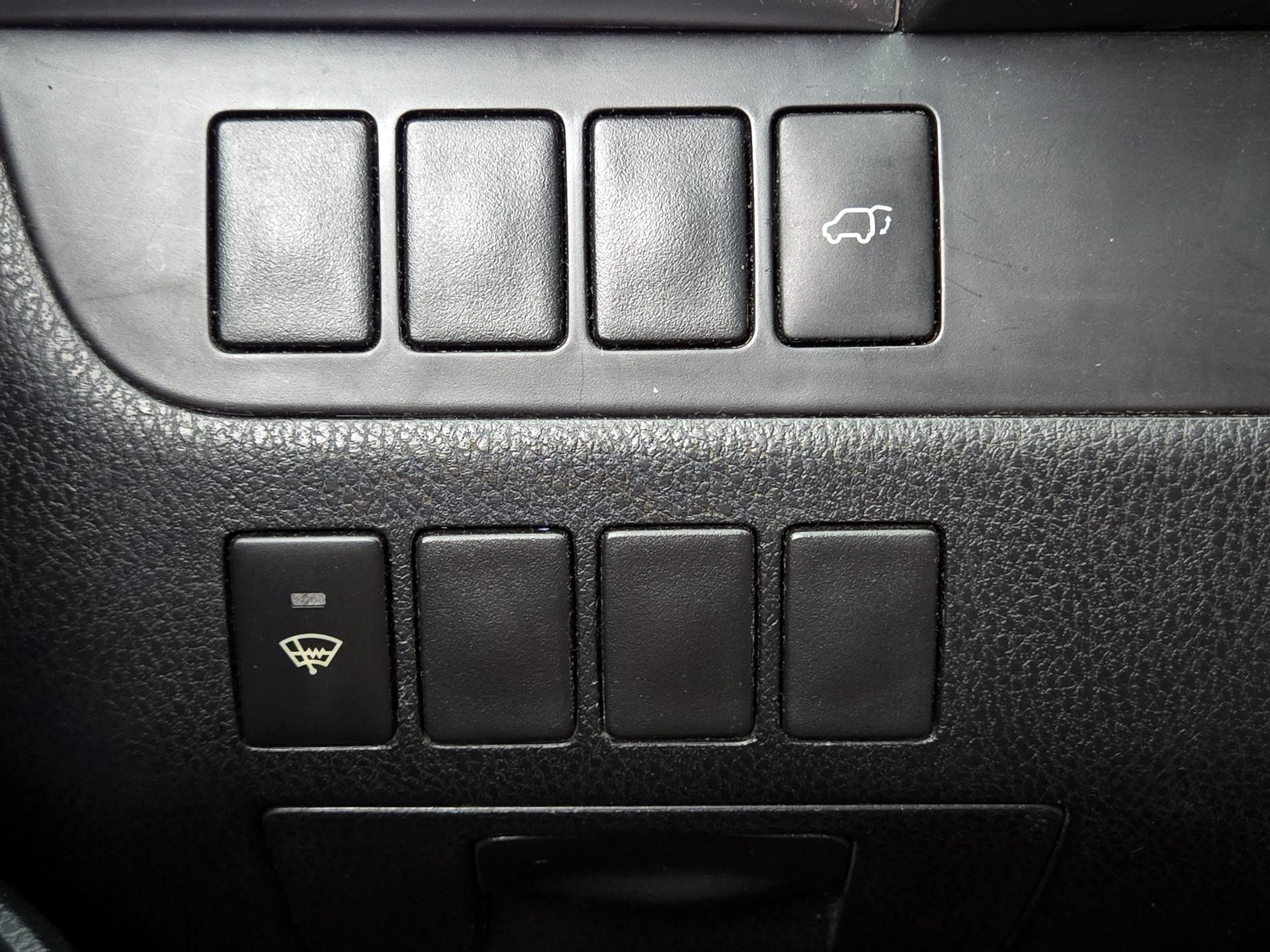 Thumbnail: 2015 Toyota Highlander - 13