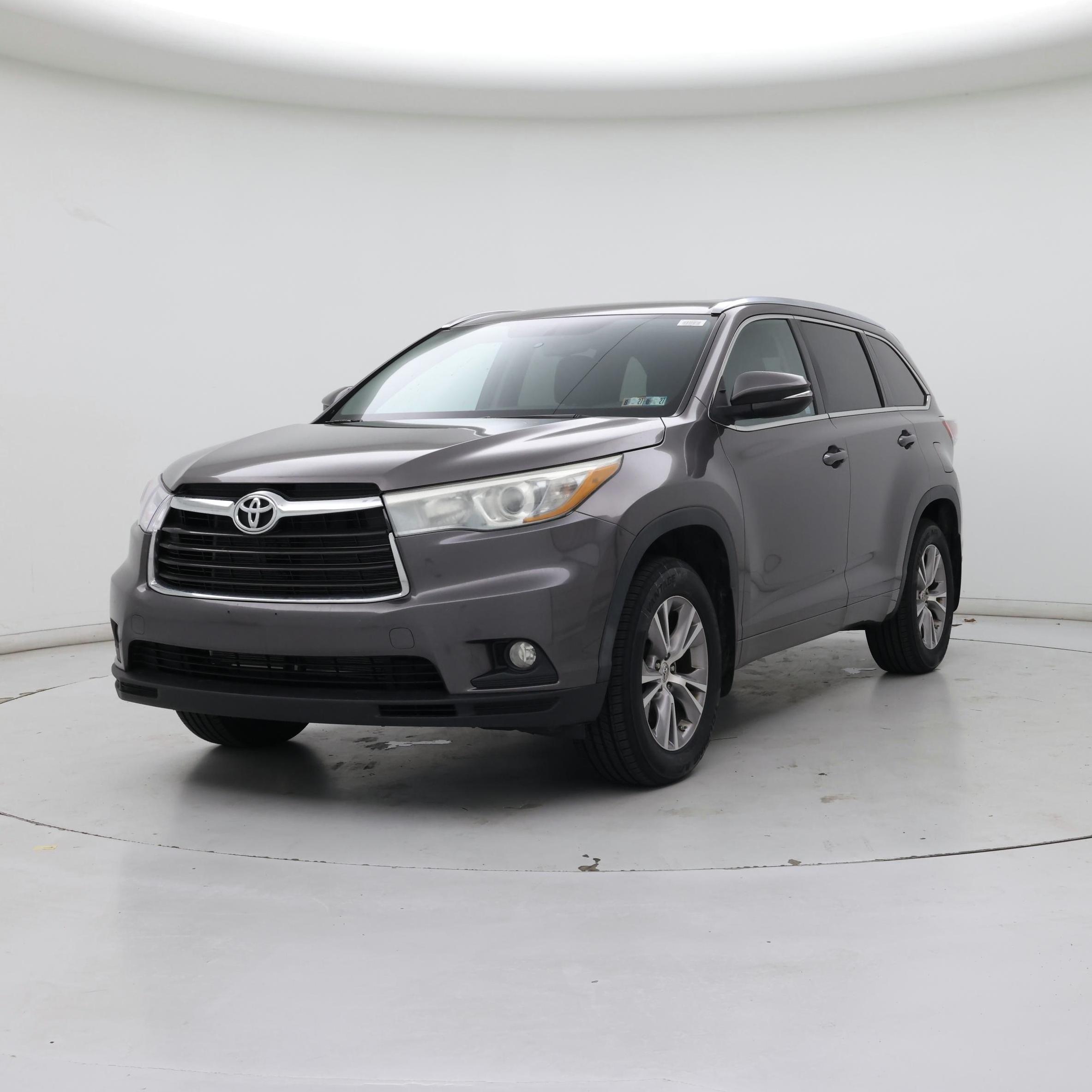 Thumbnail: 2015 Toyota Highlander - 4