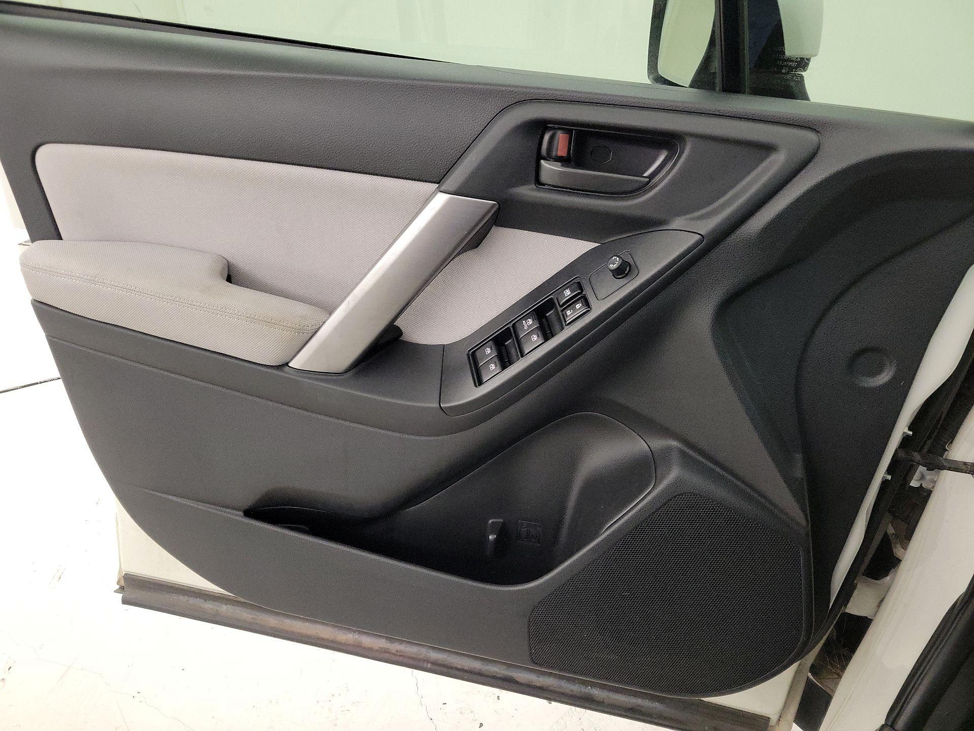 Thumbnail: 2015 Subaru Forester - 12