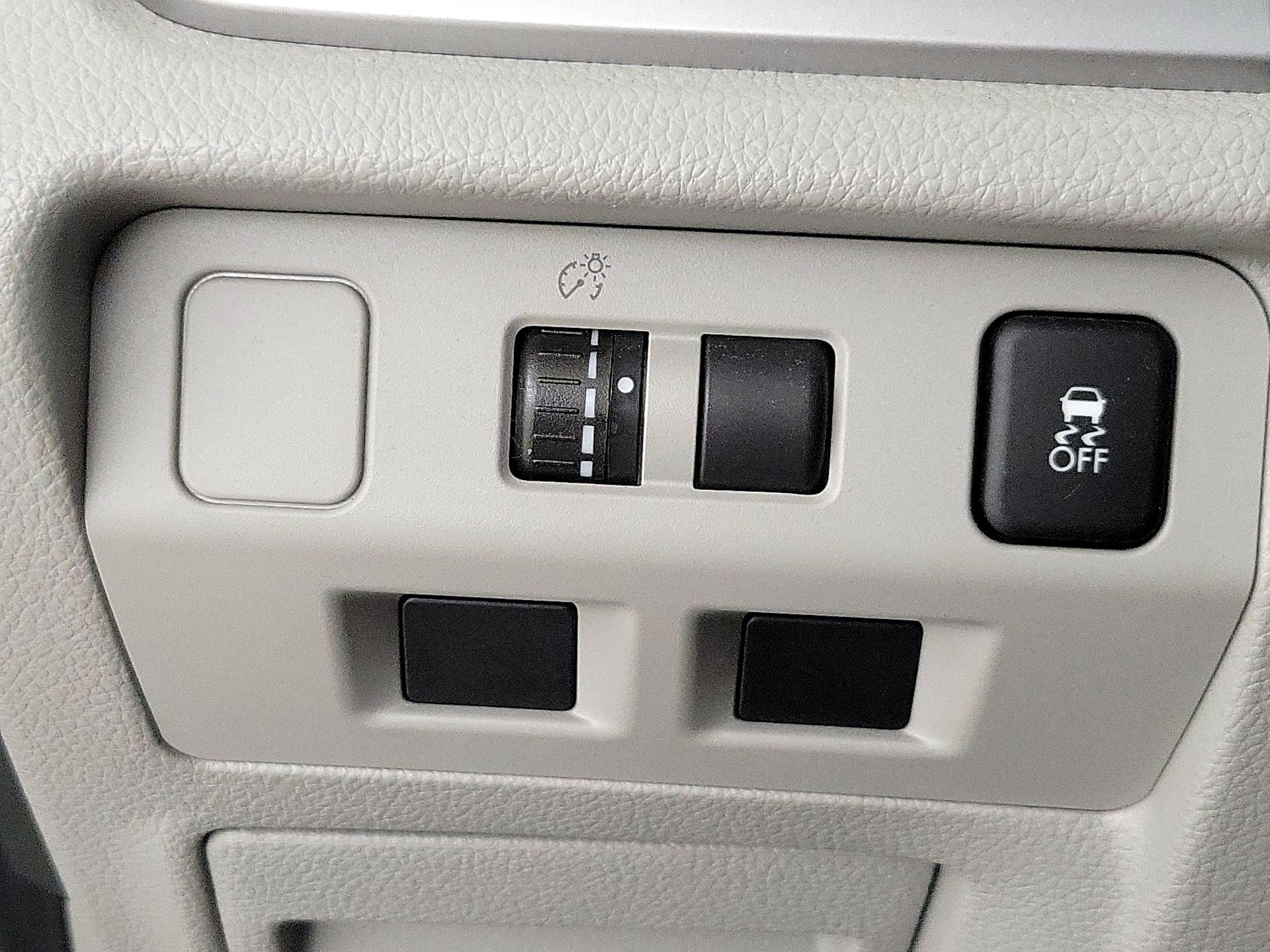Thumbnail: 2015 Subaru Forester - 13