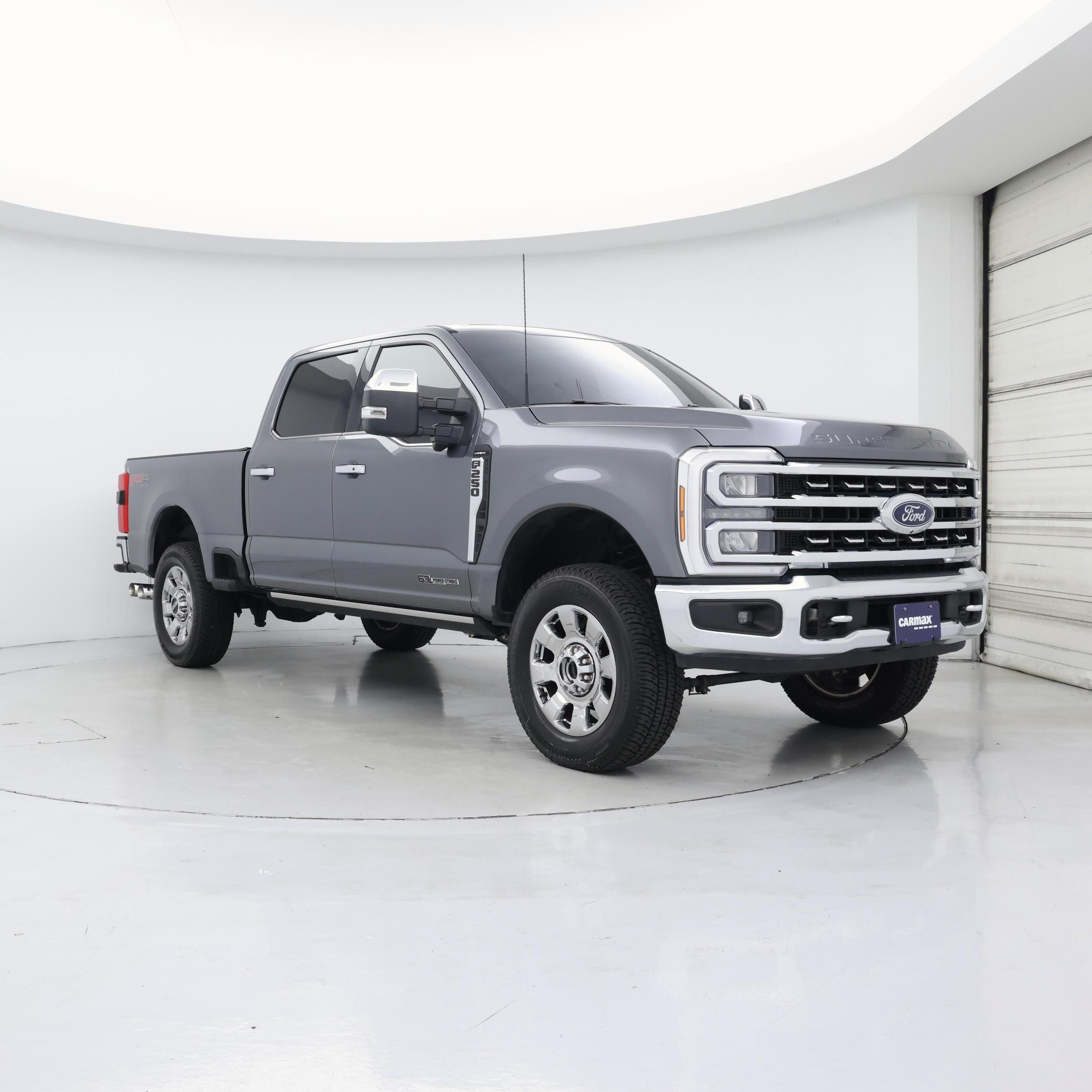 Gray 2024 Ford F-250 Super Duty Pickup Truck Four-Wheel Drive Automatic
