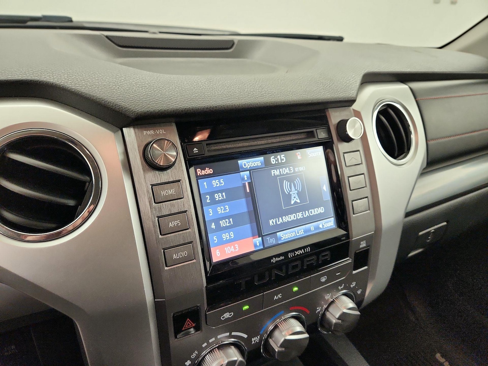 2019 Toyota Tundra TRD Pro - Photo 17