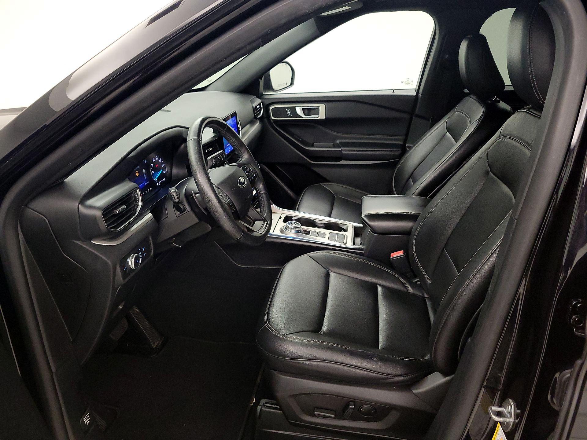 Thumbnail: 2020 Ford Explorer - 11