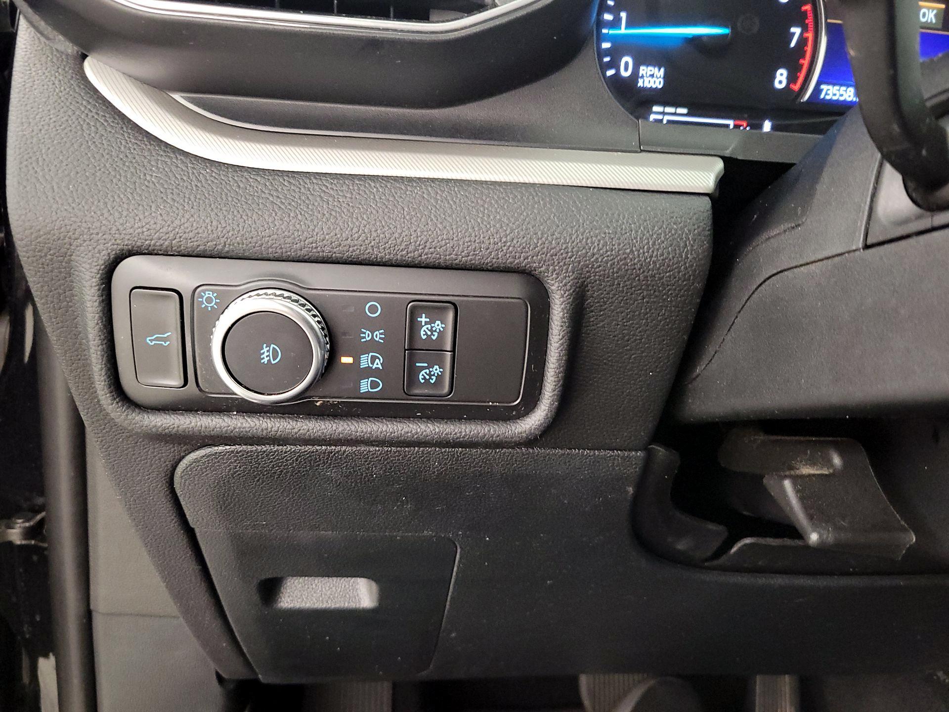 Thumbnail: 2020 Ford Explorer - 13