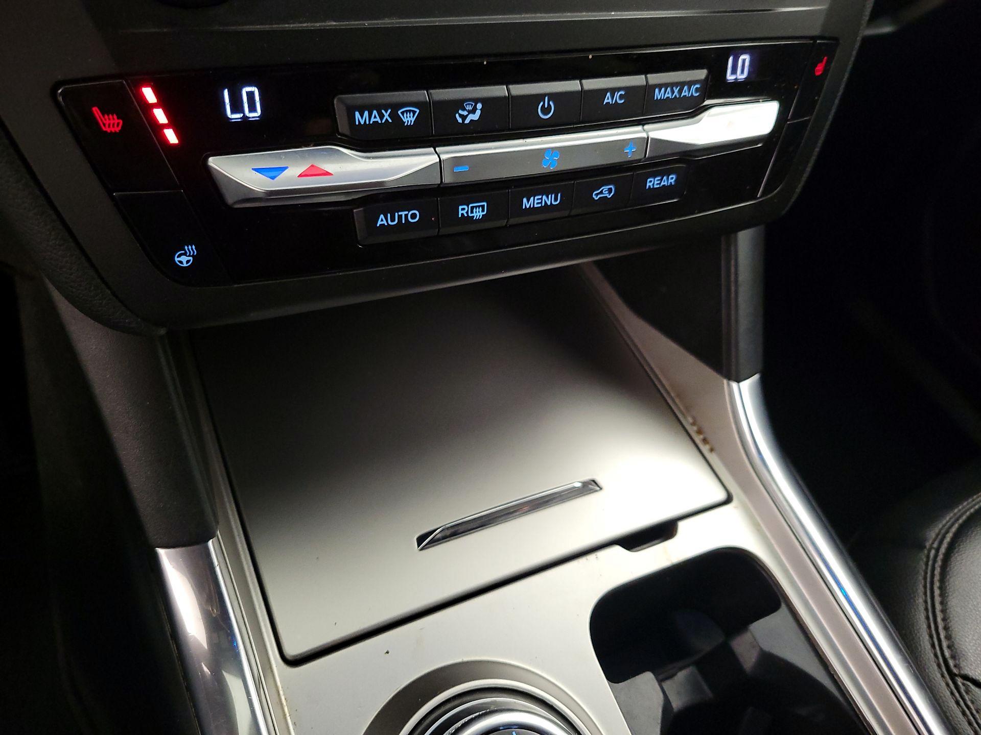 Thumbnail: 2020 Ford Explorer - 17