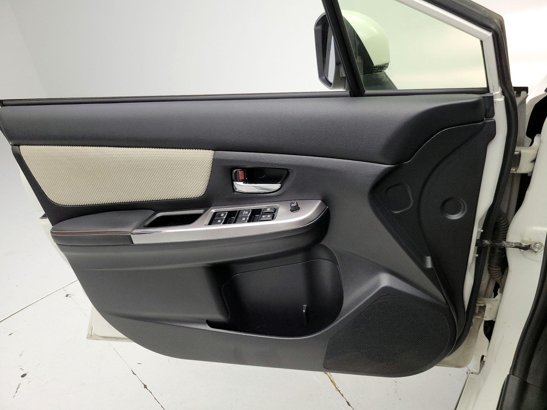 Thumbnail: 2016 Subaru XV Crosstrek - 12