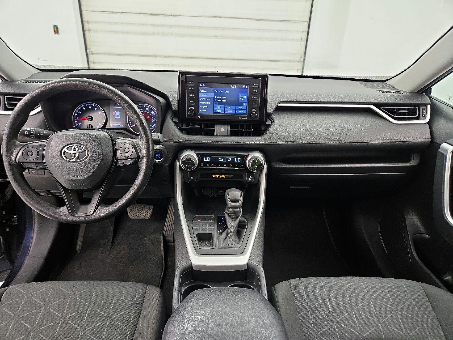 Thumbnail: 2021 Toyota RAV4 - 9