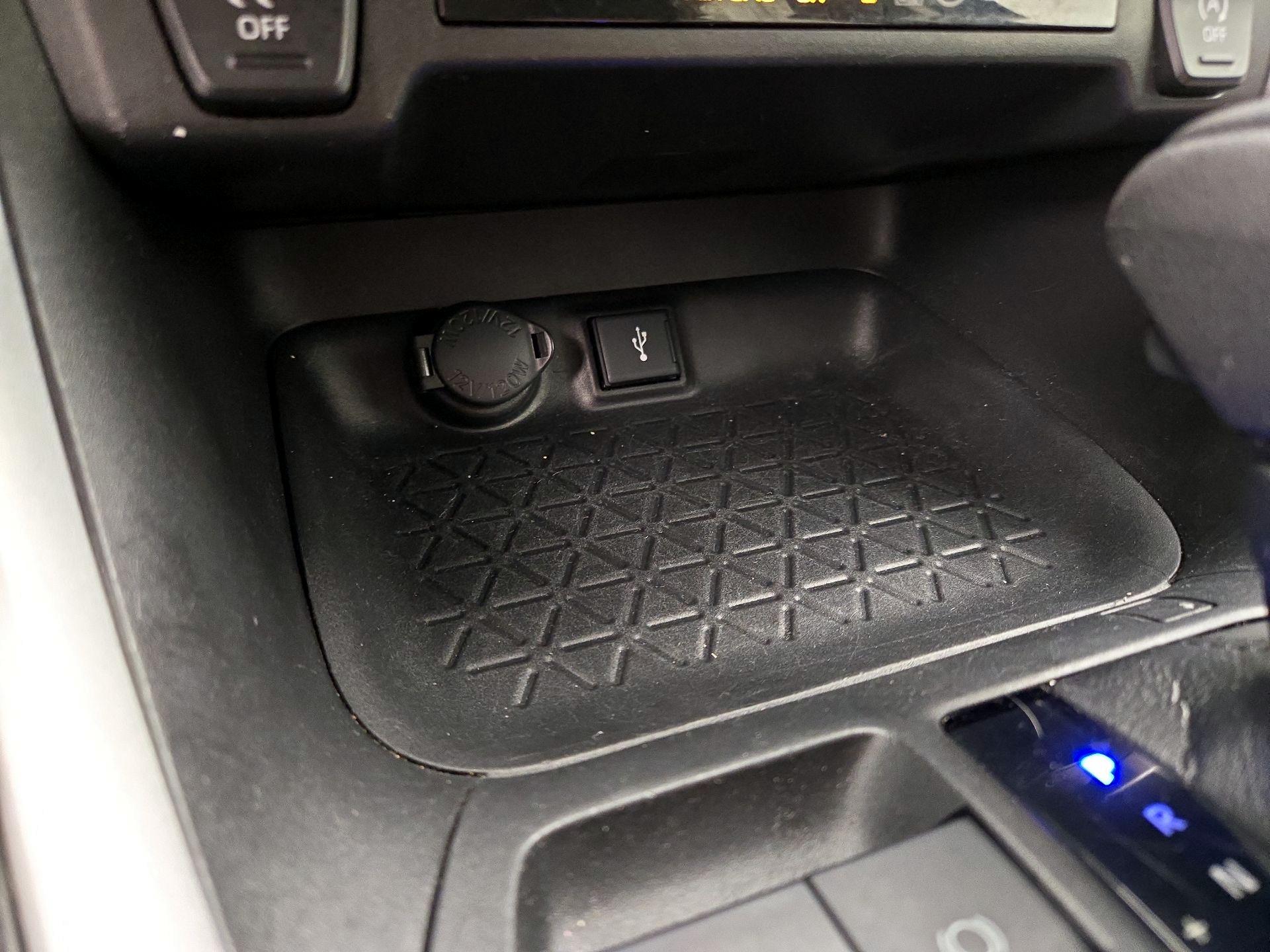 Thumbnail: 2021 Toyota RAV4 - 18