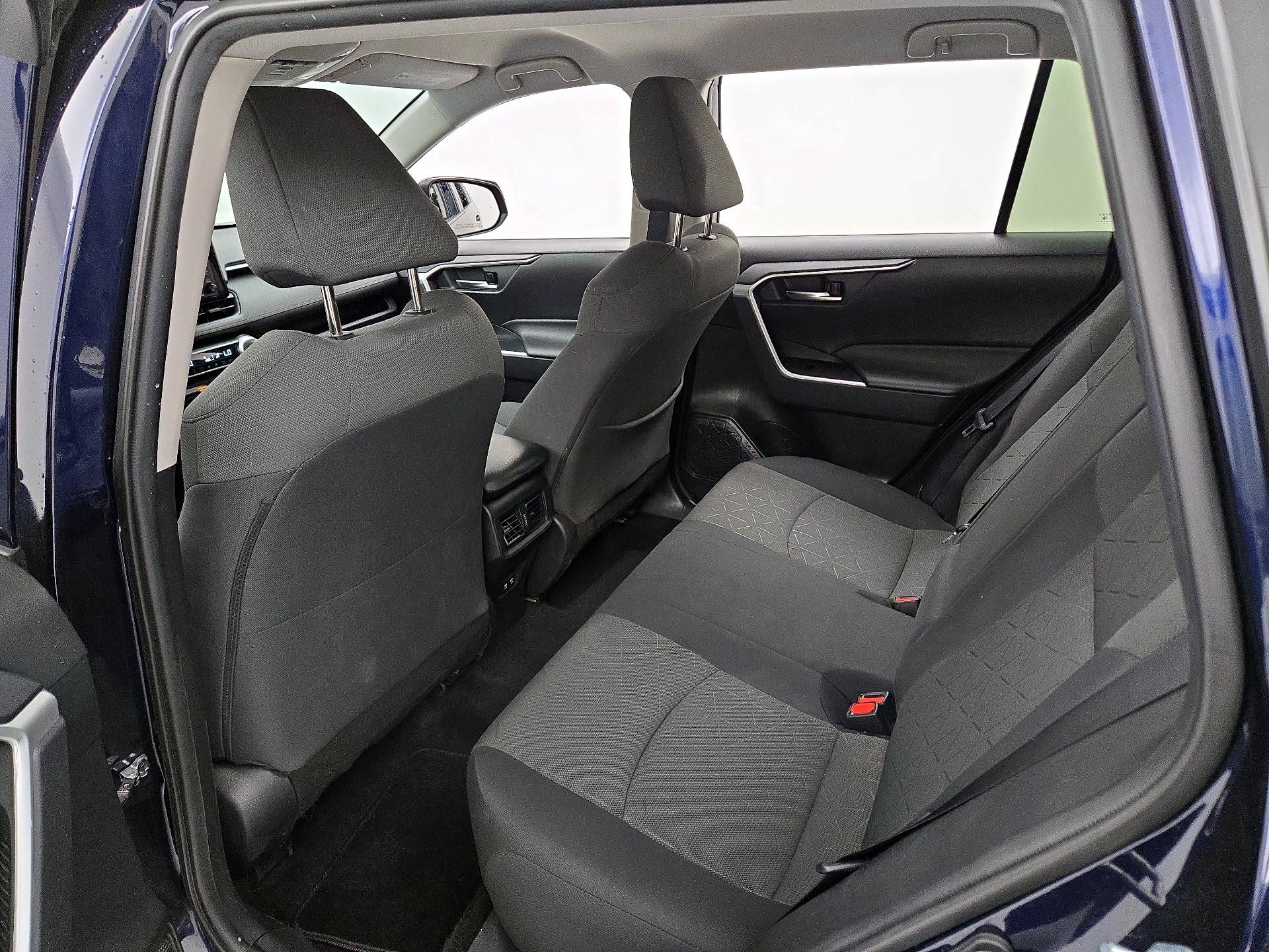 Thumbnail: 2021 Toyota RAV4 - 19
