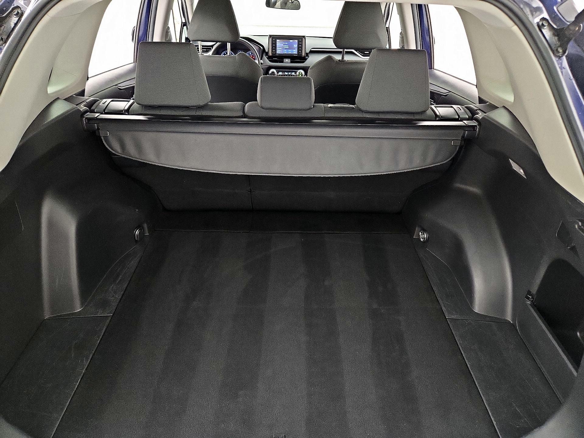 Thumbnail: 2021 Toyota RAV4 - 20