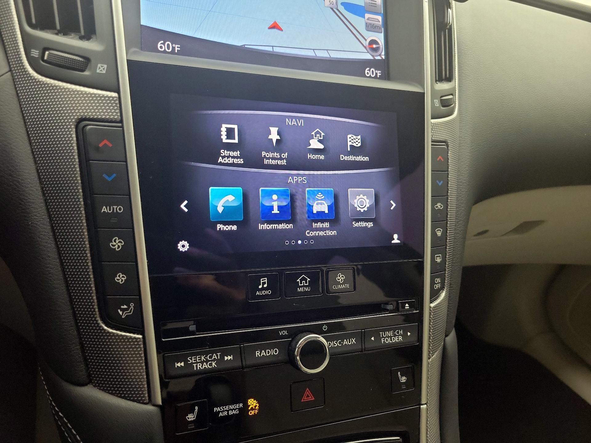 Thumbnail: 2015 INFINITI Q50 - 17