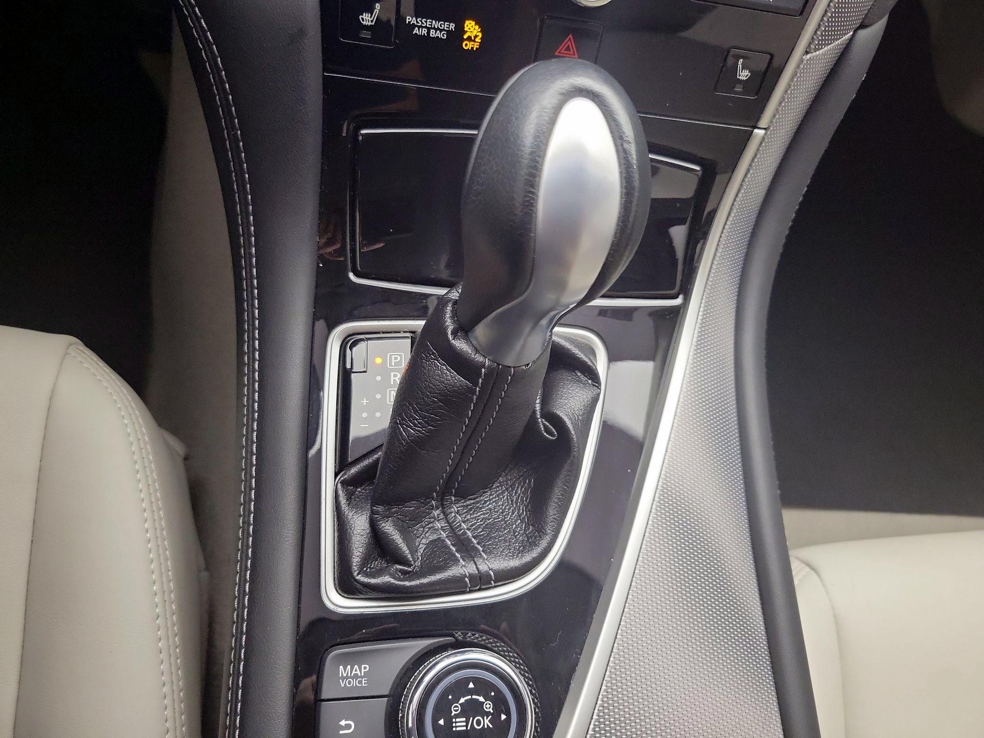Thumbnail: 2015 INFINITI Q50 - 18