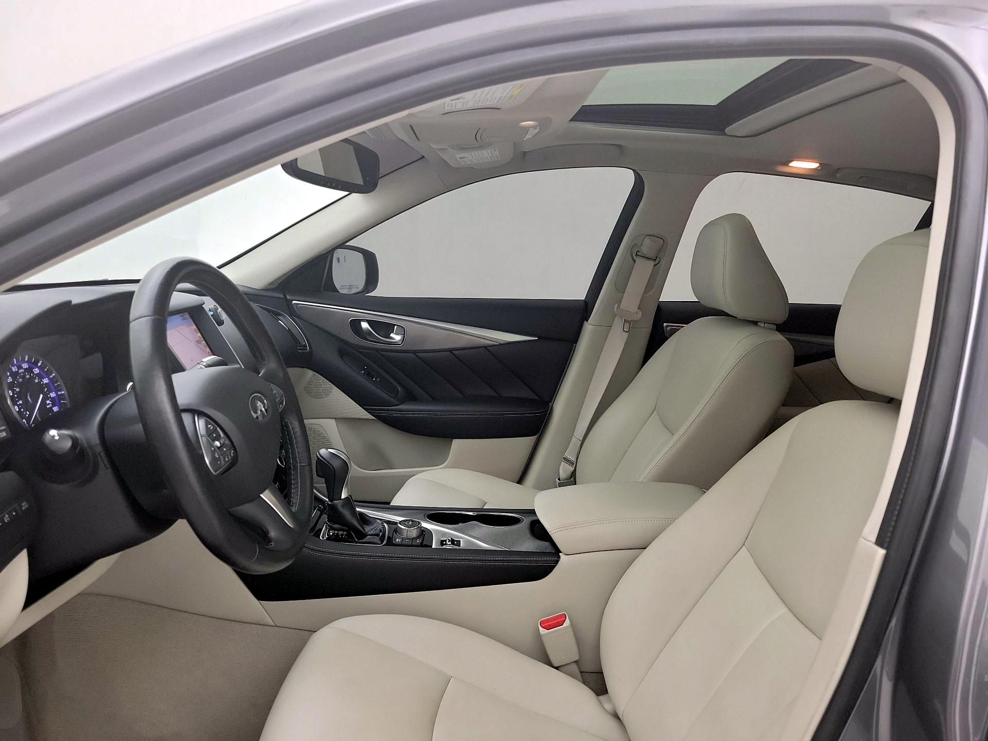 Thumbnail: 2015 INFINITI Q50 - 19