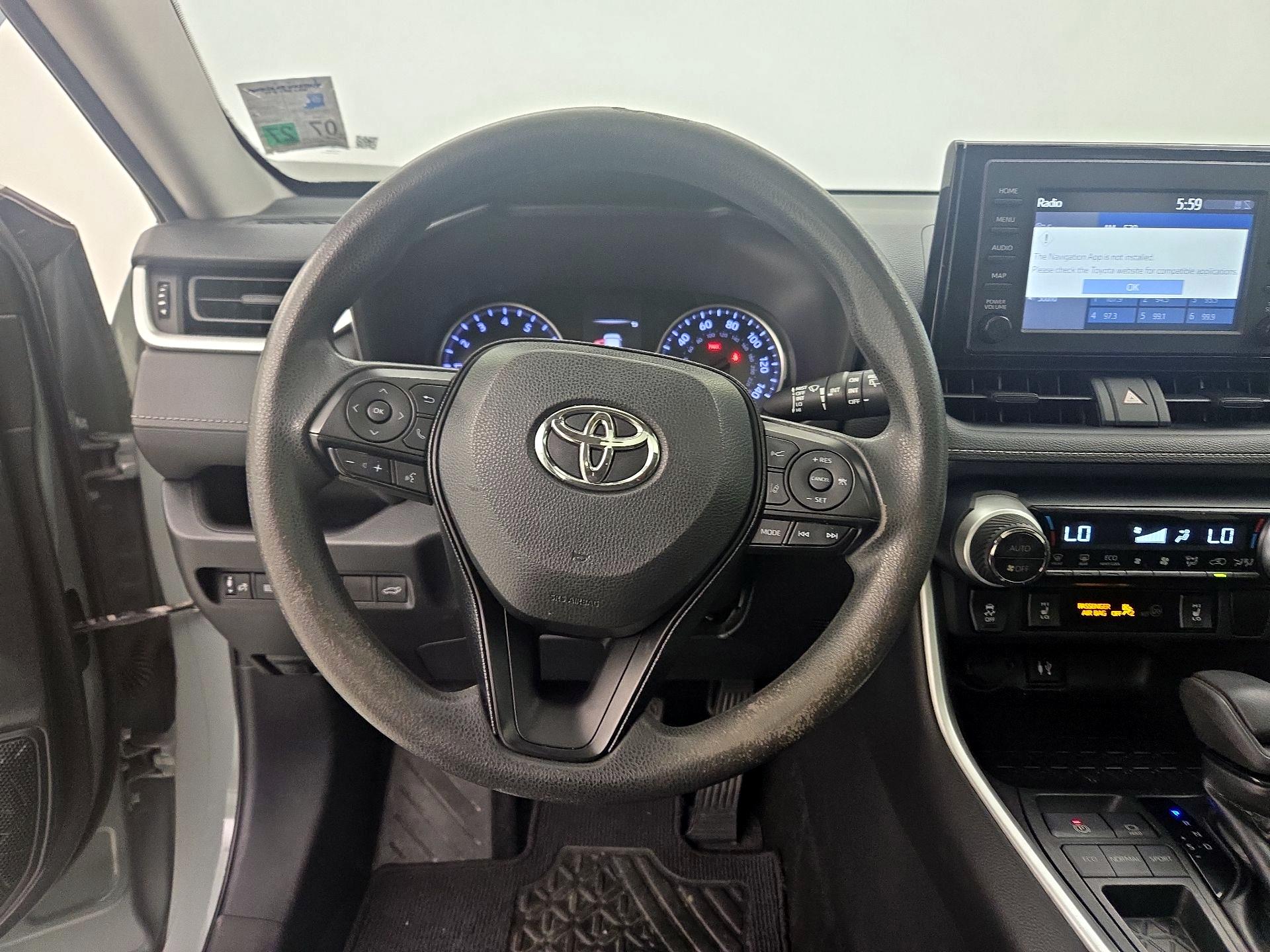Thumbnail: 2019 Toyota RAV4 - 10