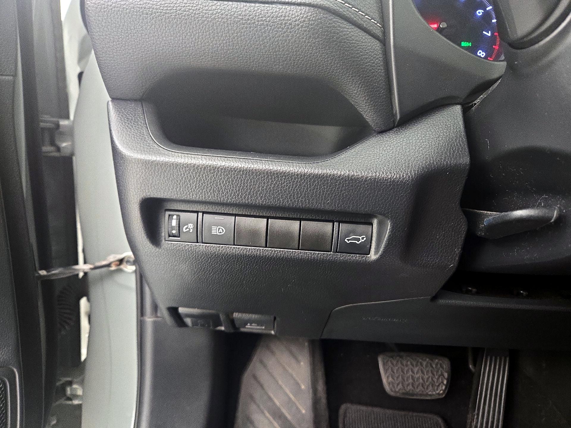 Thumbnail: 2019 Toyota RAV4 - 13
