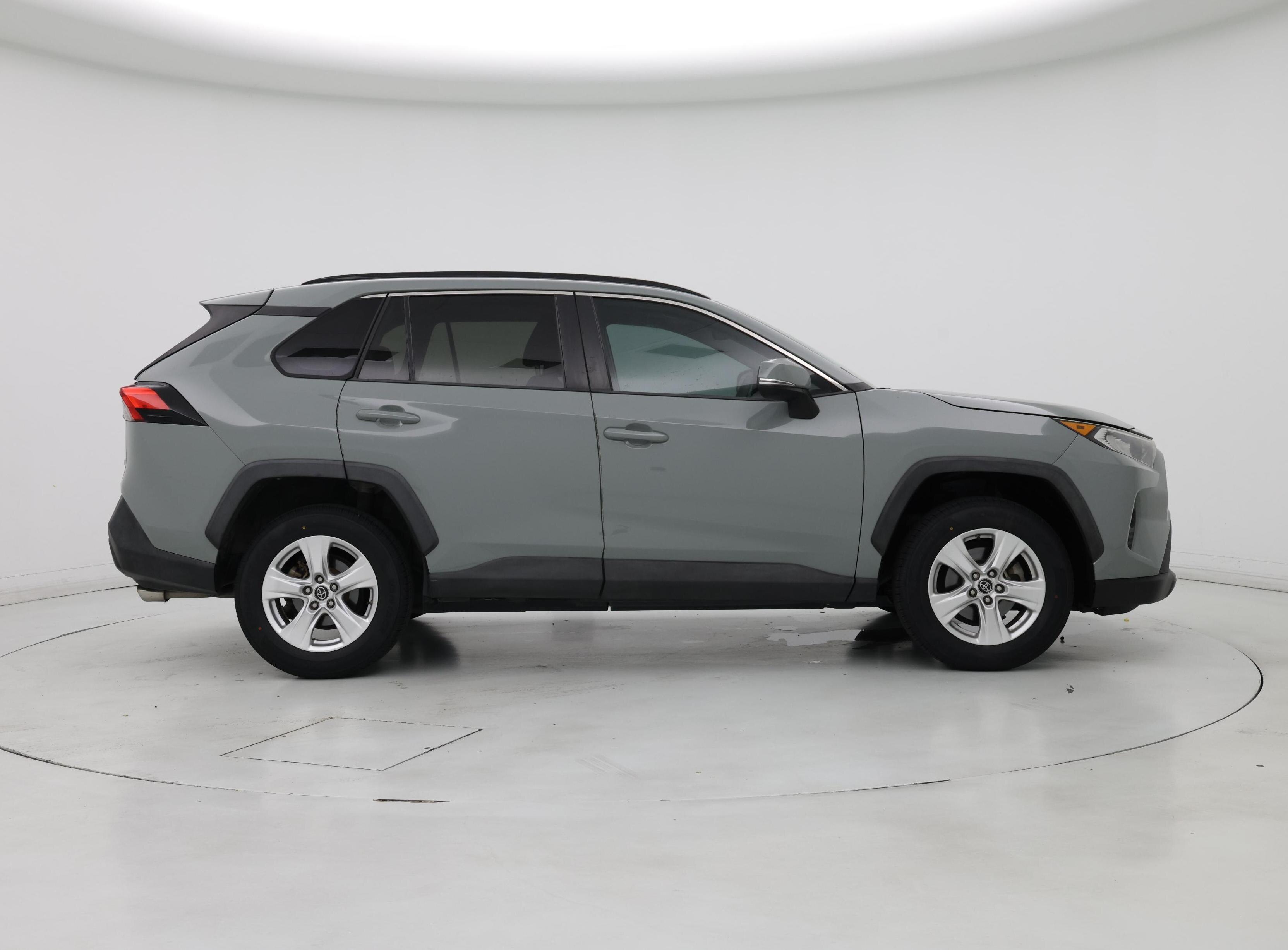 Thumbnail: 2019 Toyota RAV4 - 7