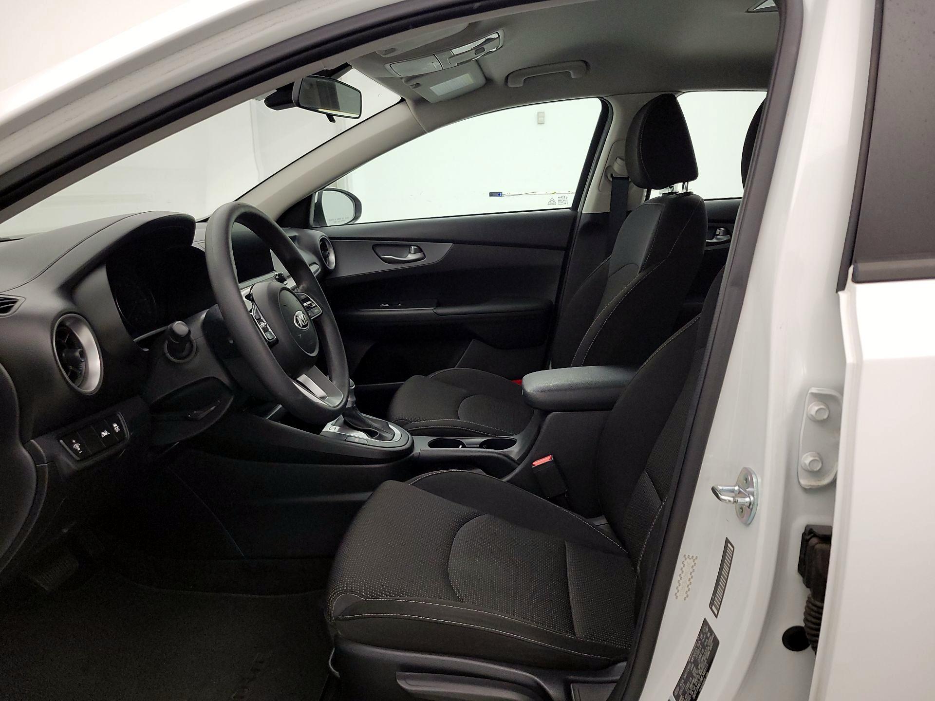 Thumbnail: 2021 Kia Forte - 11