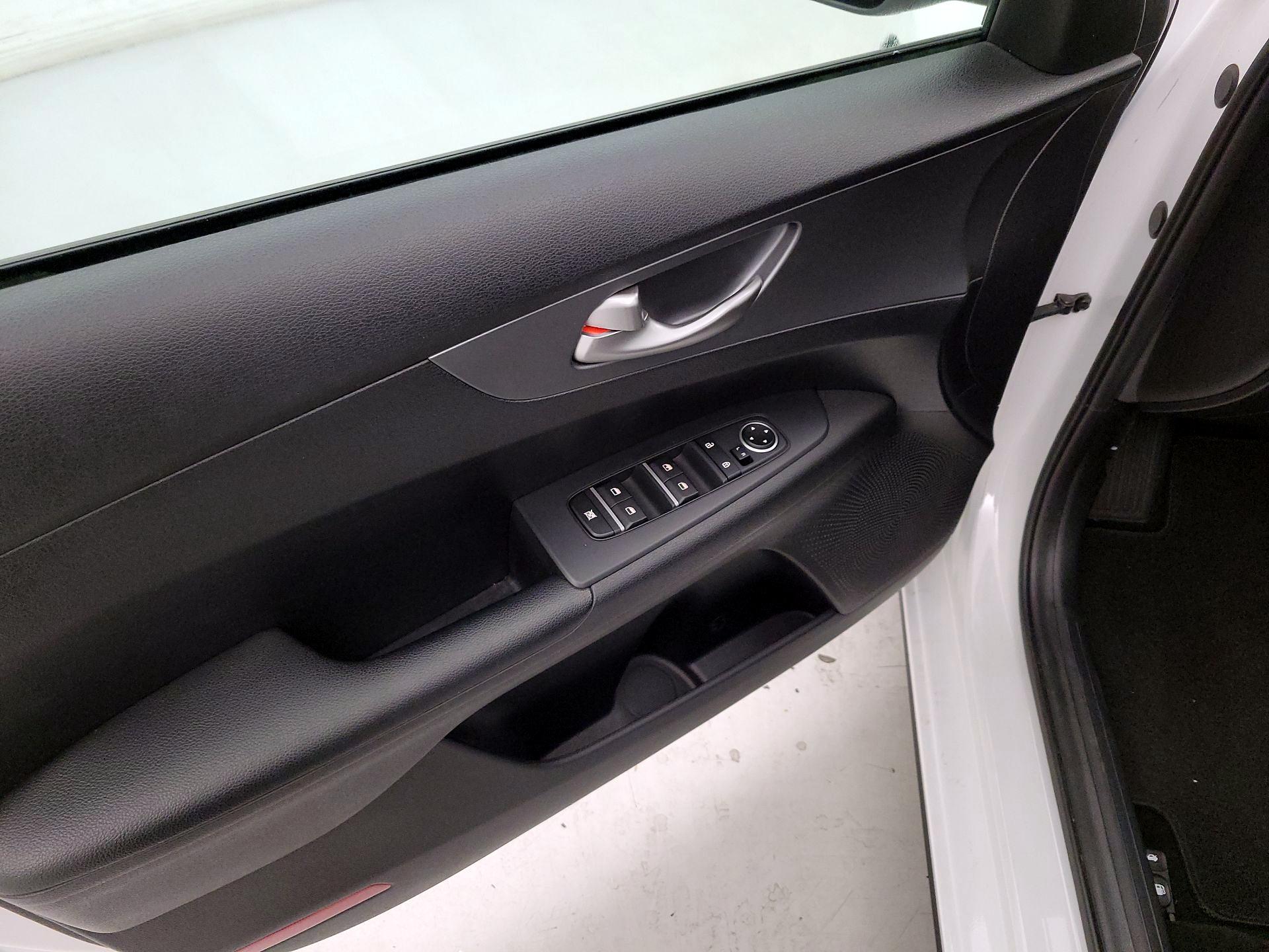 Thumbnail: 2021 Kia Forte - 12
