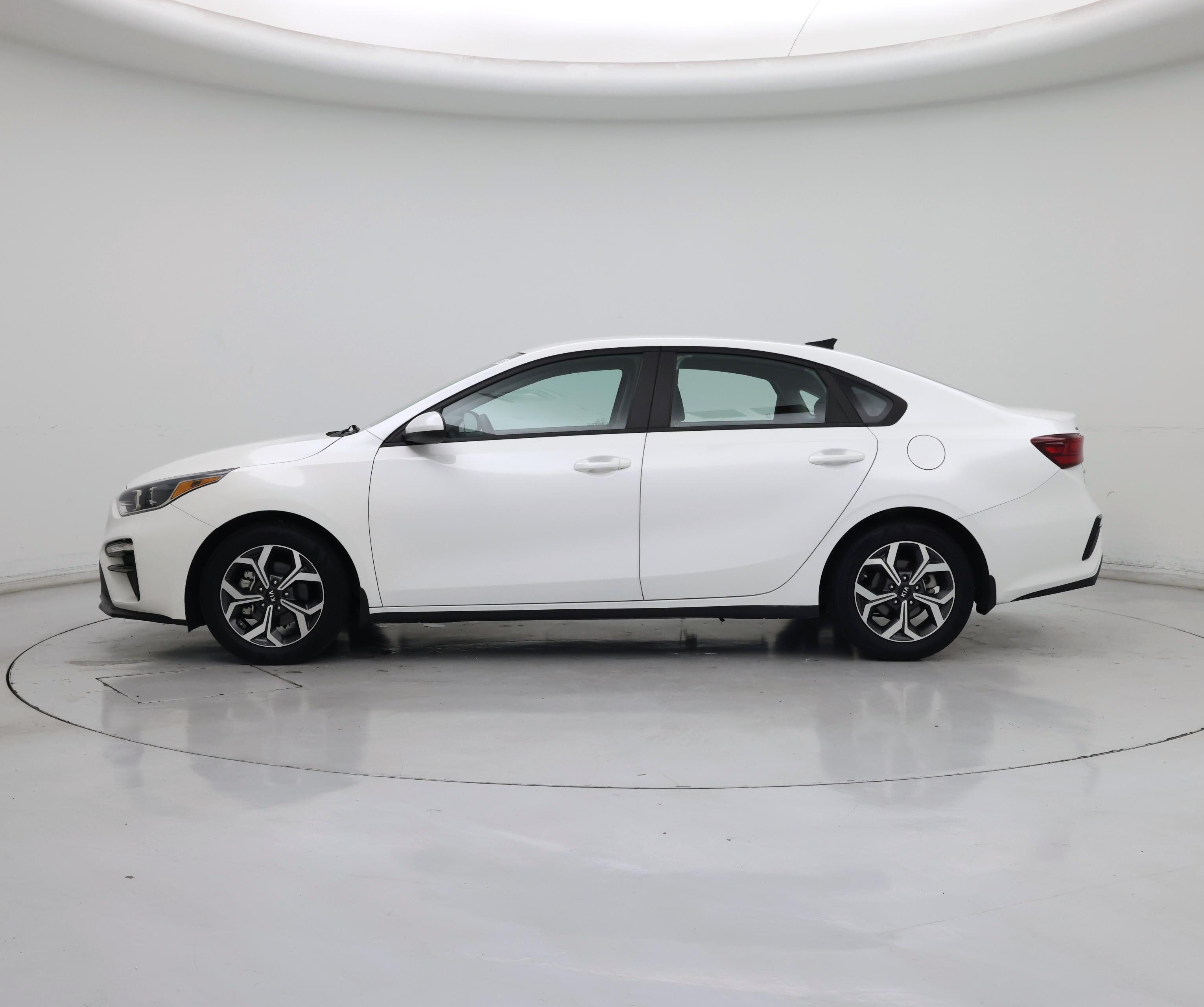 Thumbnail: 2021 Kia Forte - 3