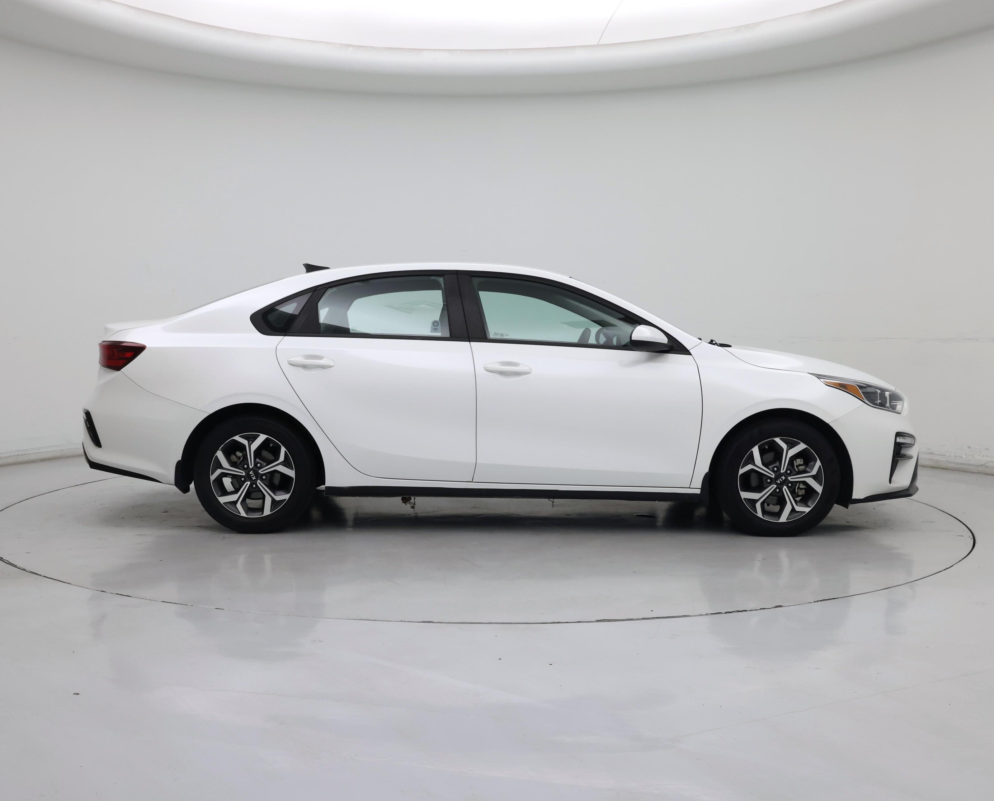 Thumbnail: 2021 Kia Forte - 7