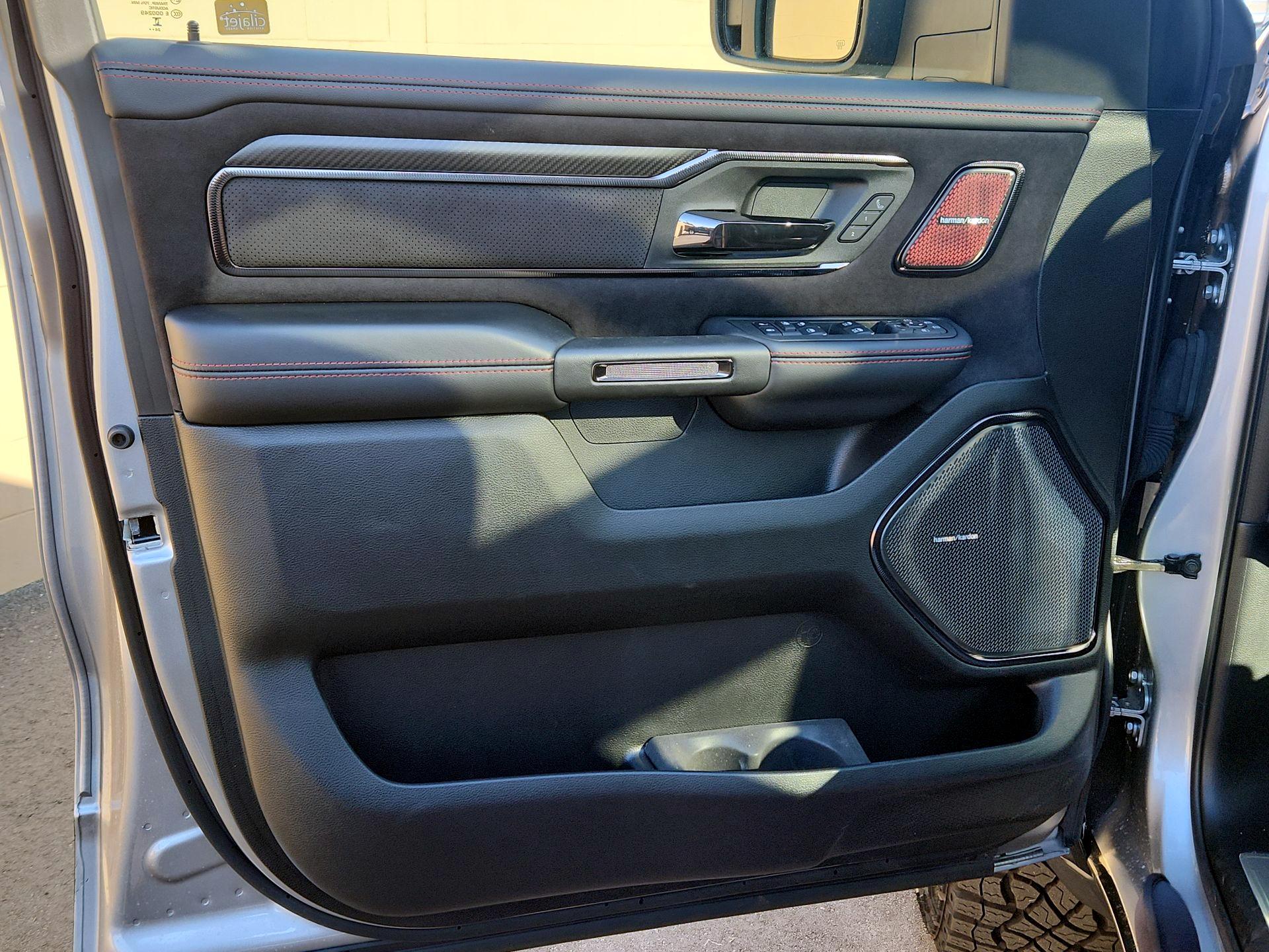 Thumbnail: 2025 RAM 1500 - 10