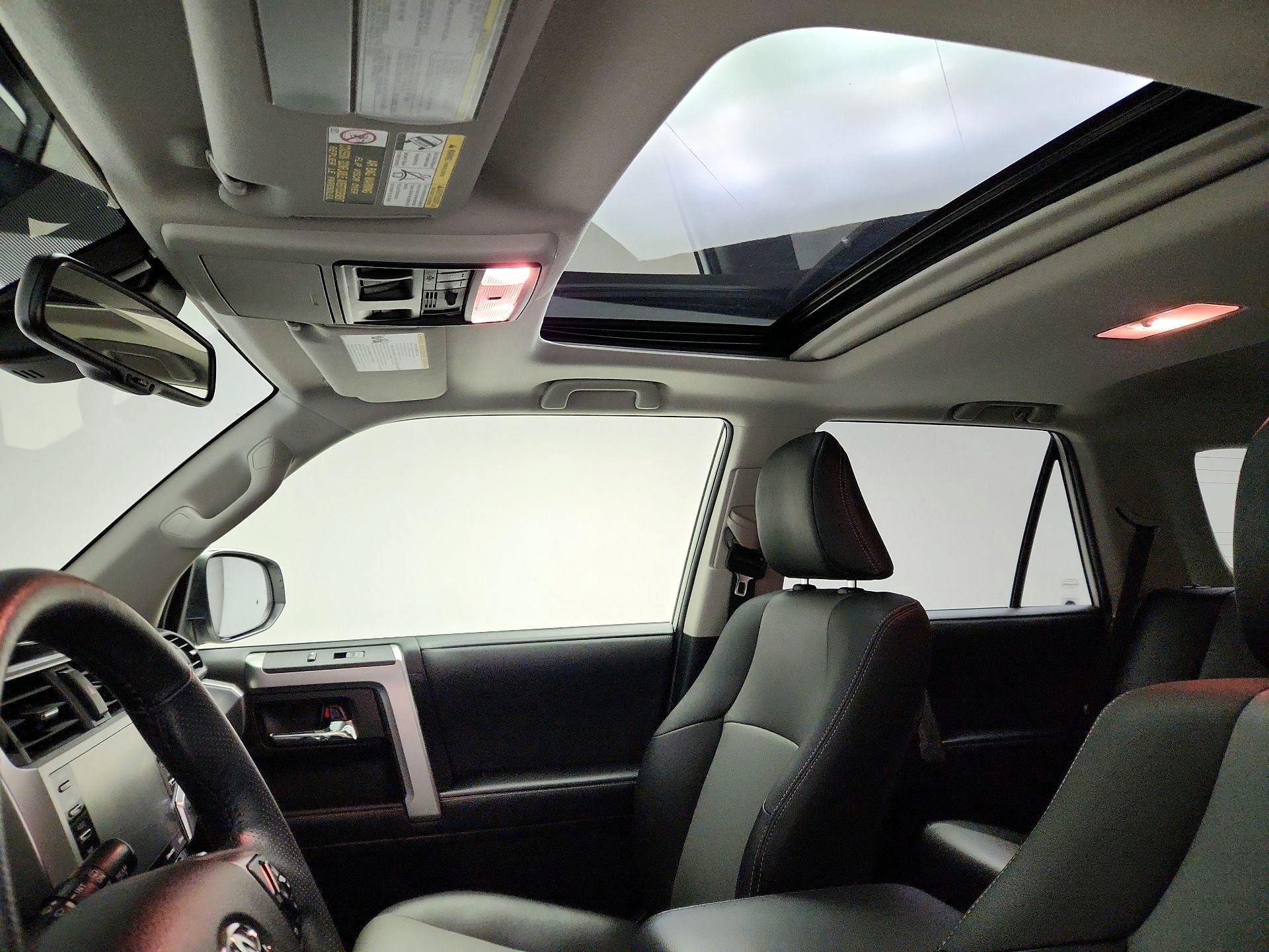 Thumbnail: 2022 Toyota 4Runner - 20