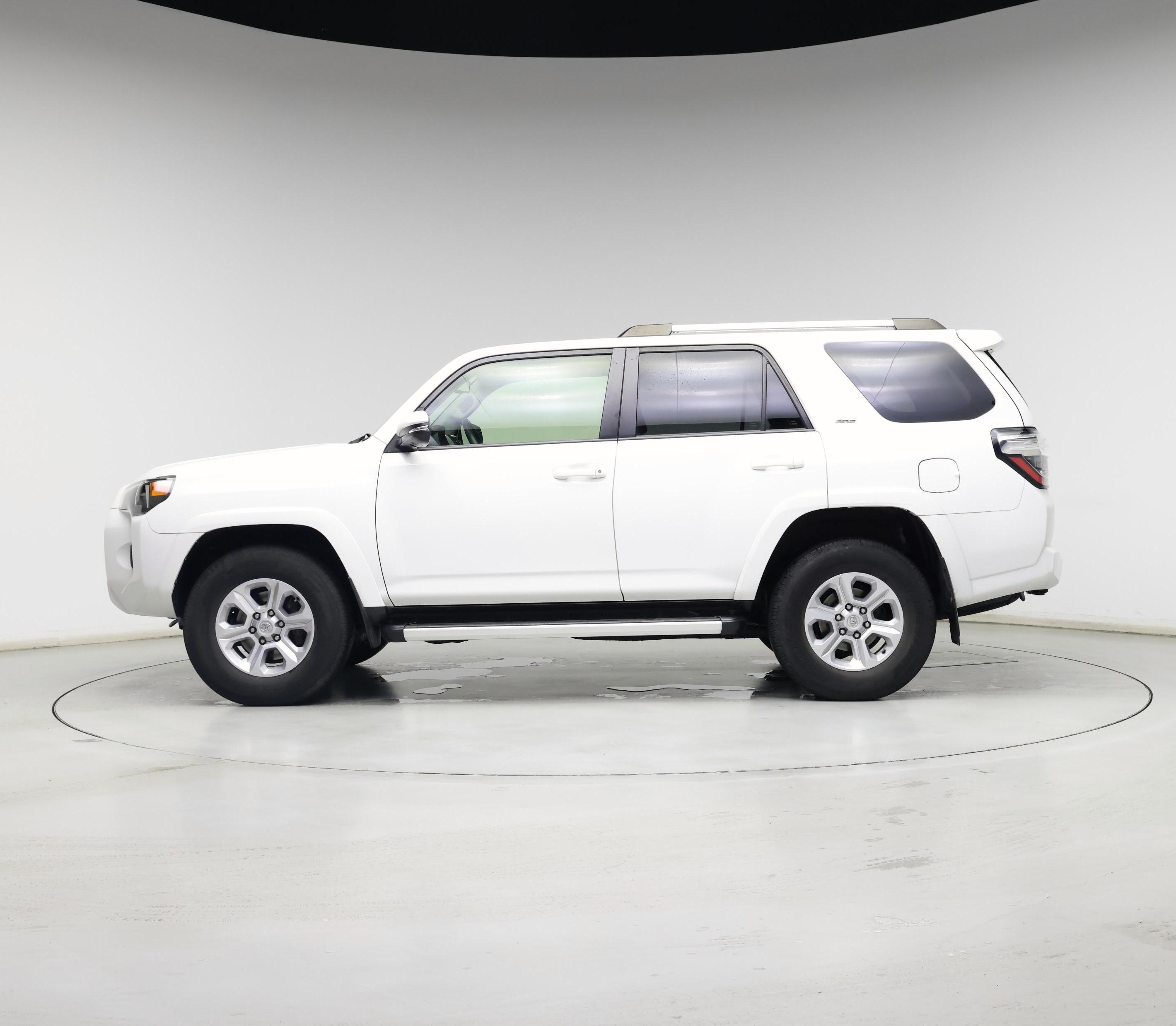Thumbnail: 2022 Toyota 4Runner - 3