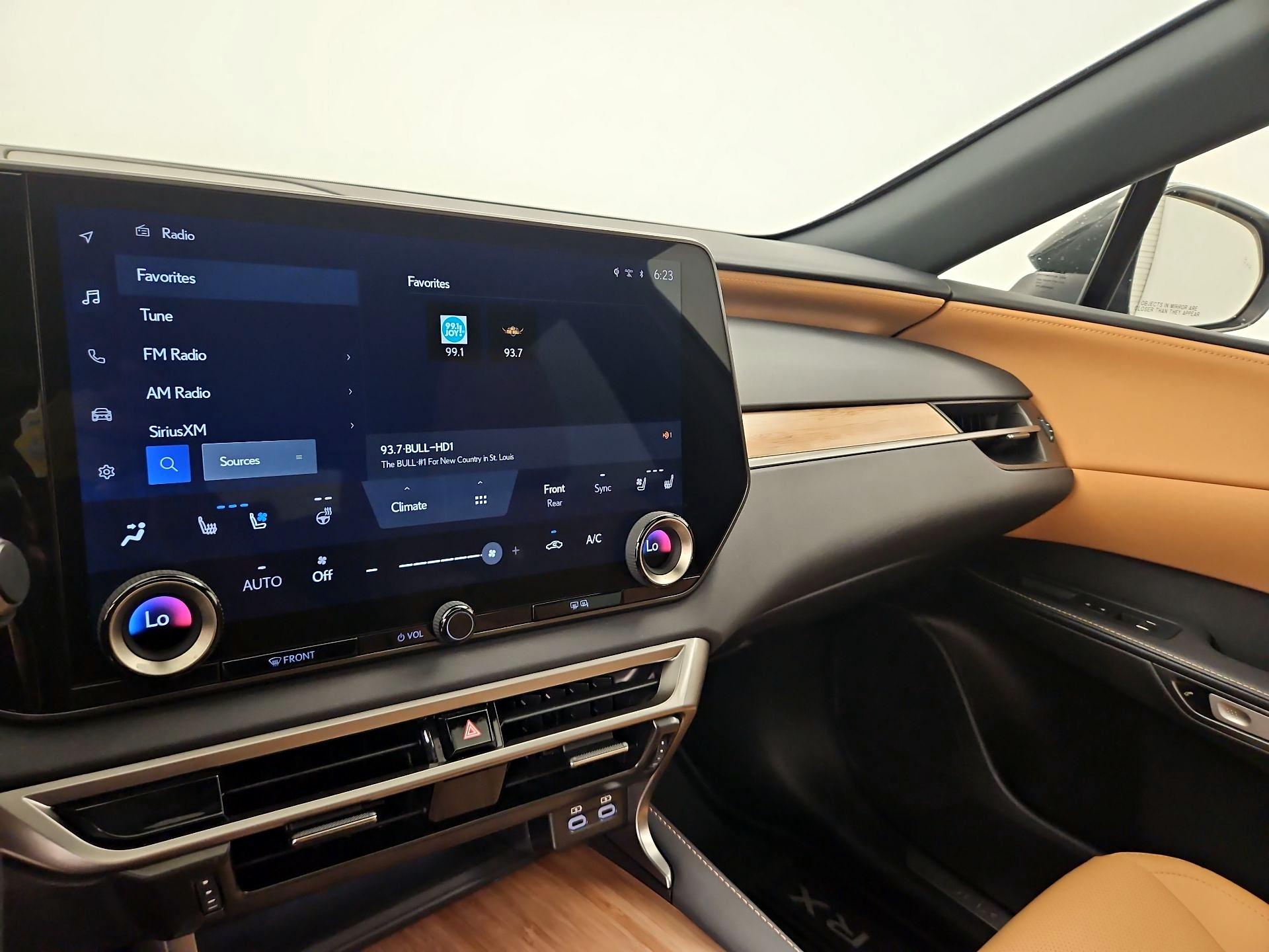 Thumbnail: 2025 Lexus RX - 15