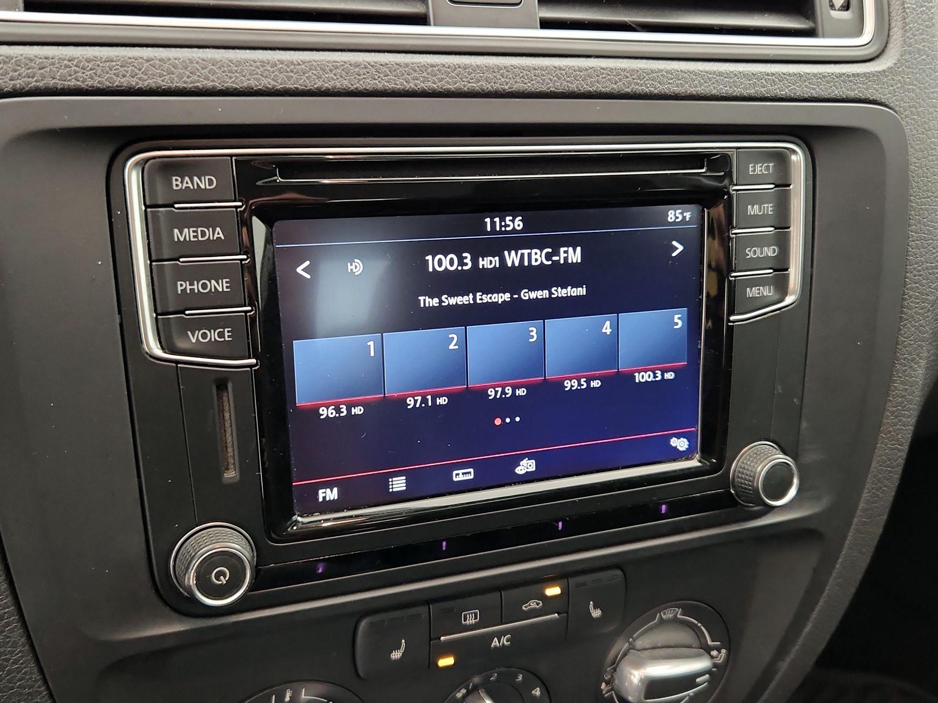 Thumbnail: 2016 Volkswagen Jetta - 15