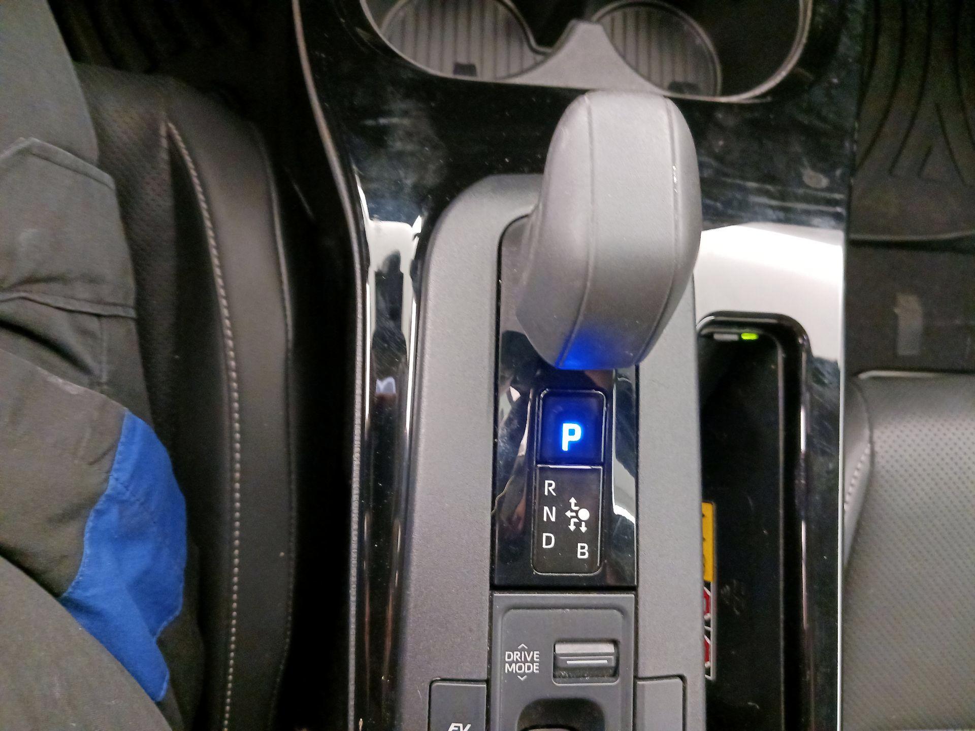 Thumbnail: 2024 Toyota Prius - 17