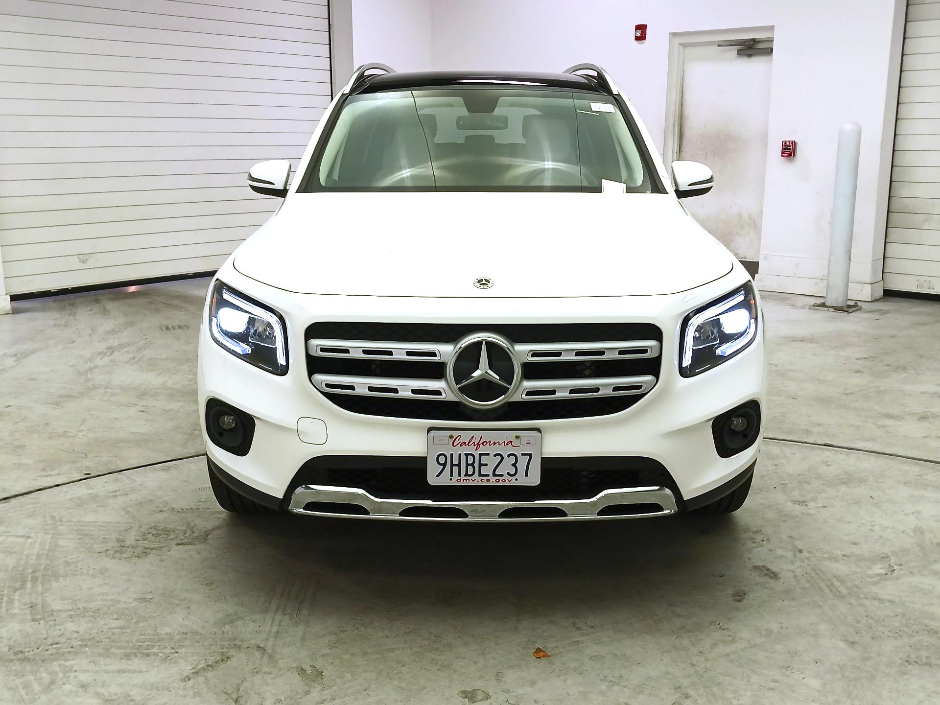 Thumbnail: 2022 Mercedes-Benz GLB - 2