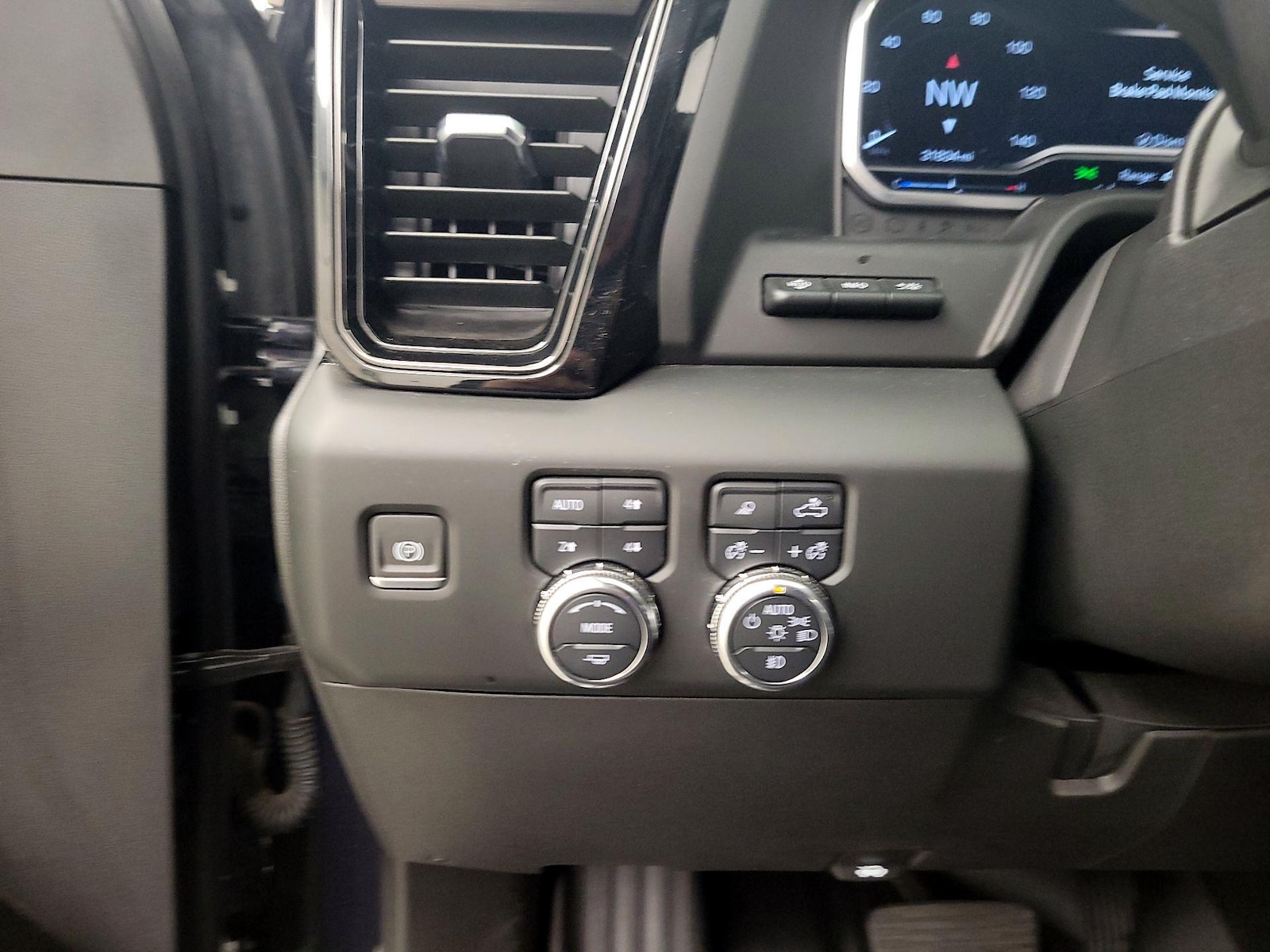 2024 GMC Sierra 2500HD AT4X - Photo 14